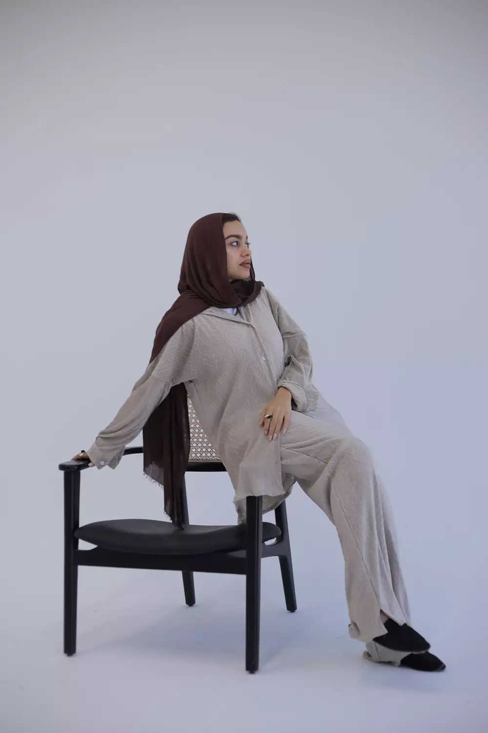 Beige wavy suit 2