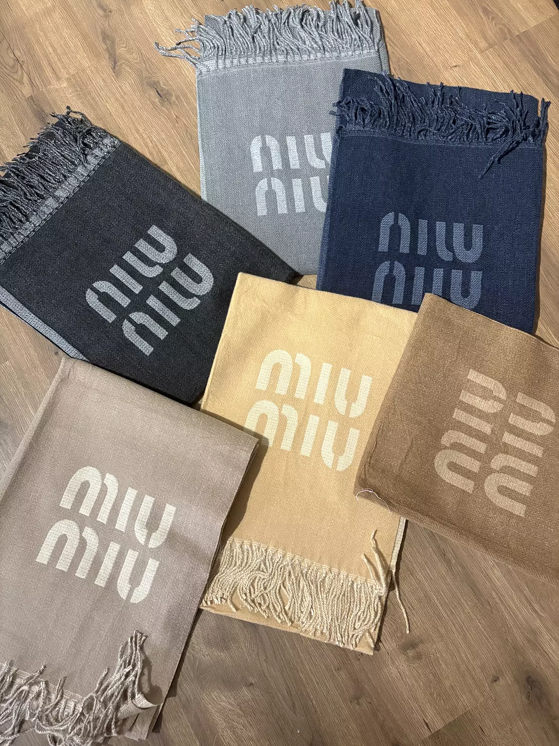 MIU MIU WOOL SHAWL 18