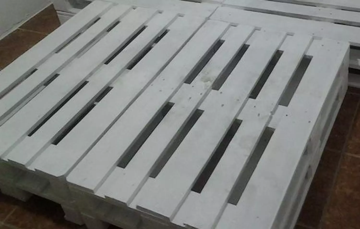 Pallet bed 160cm 2