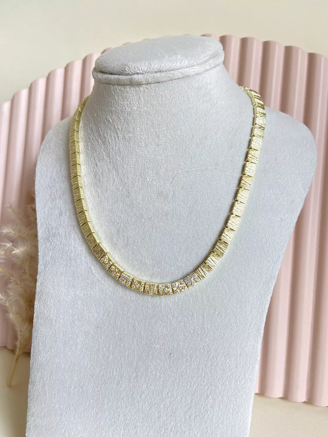 Lunara Necklace 5