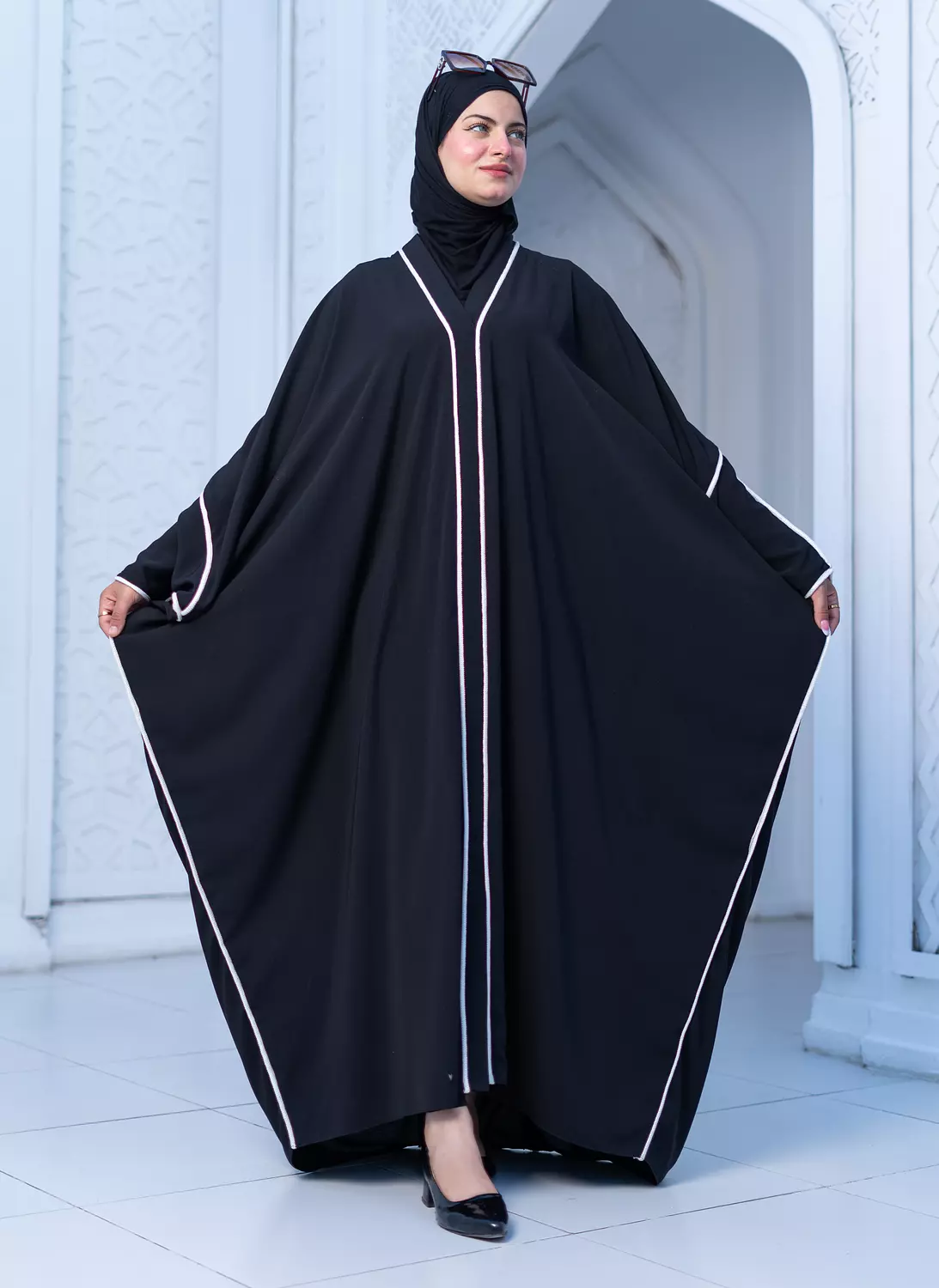 Abaya butterfly black hover image