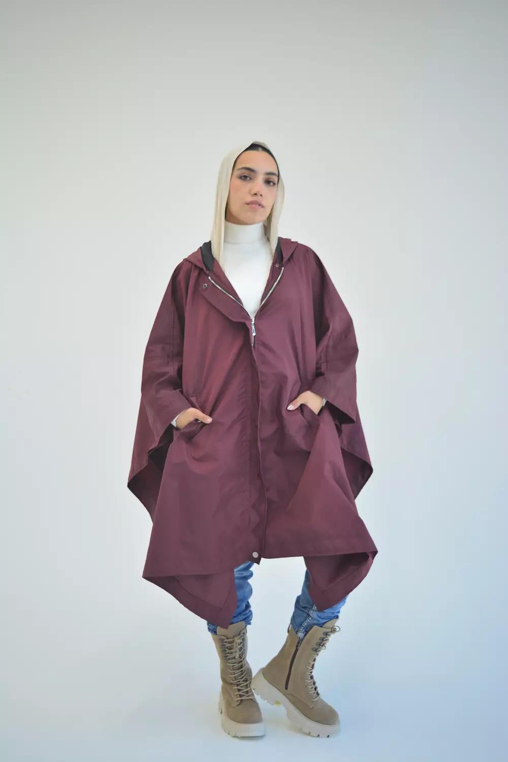 GRAB ‘n’ GO WINDBREAKER in burgundy image