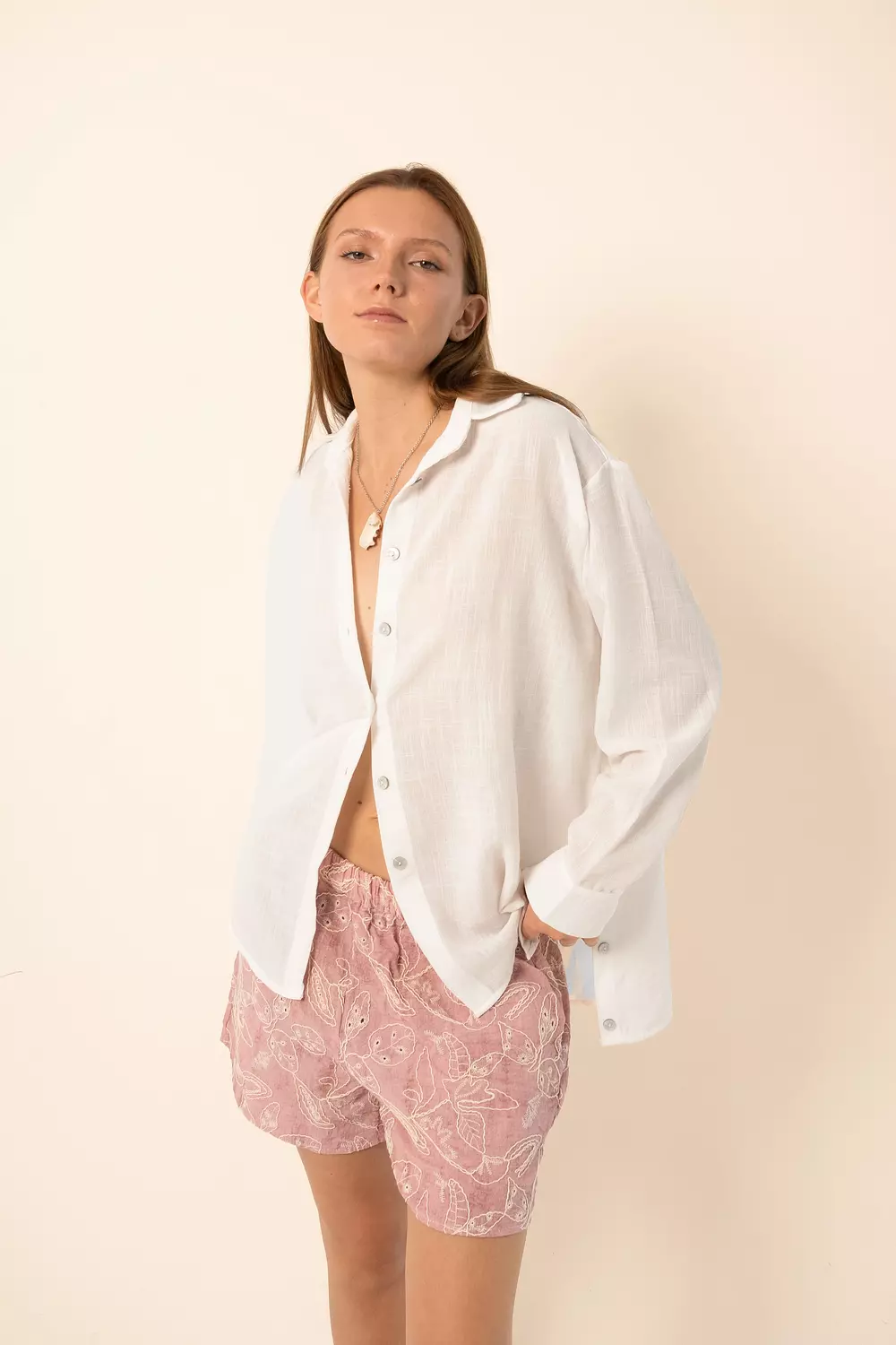 Embroidery Leaves Short - Cashmere 2