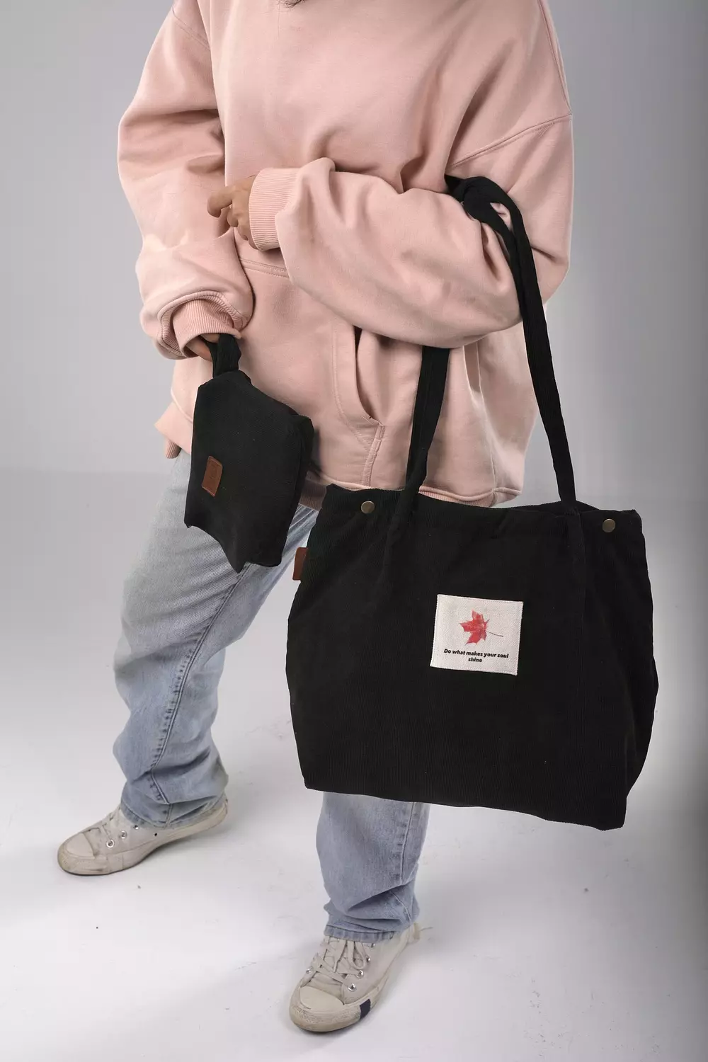 Flutterby floral tote bag- black image