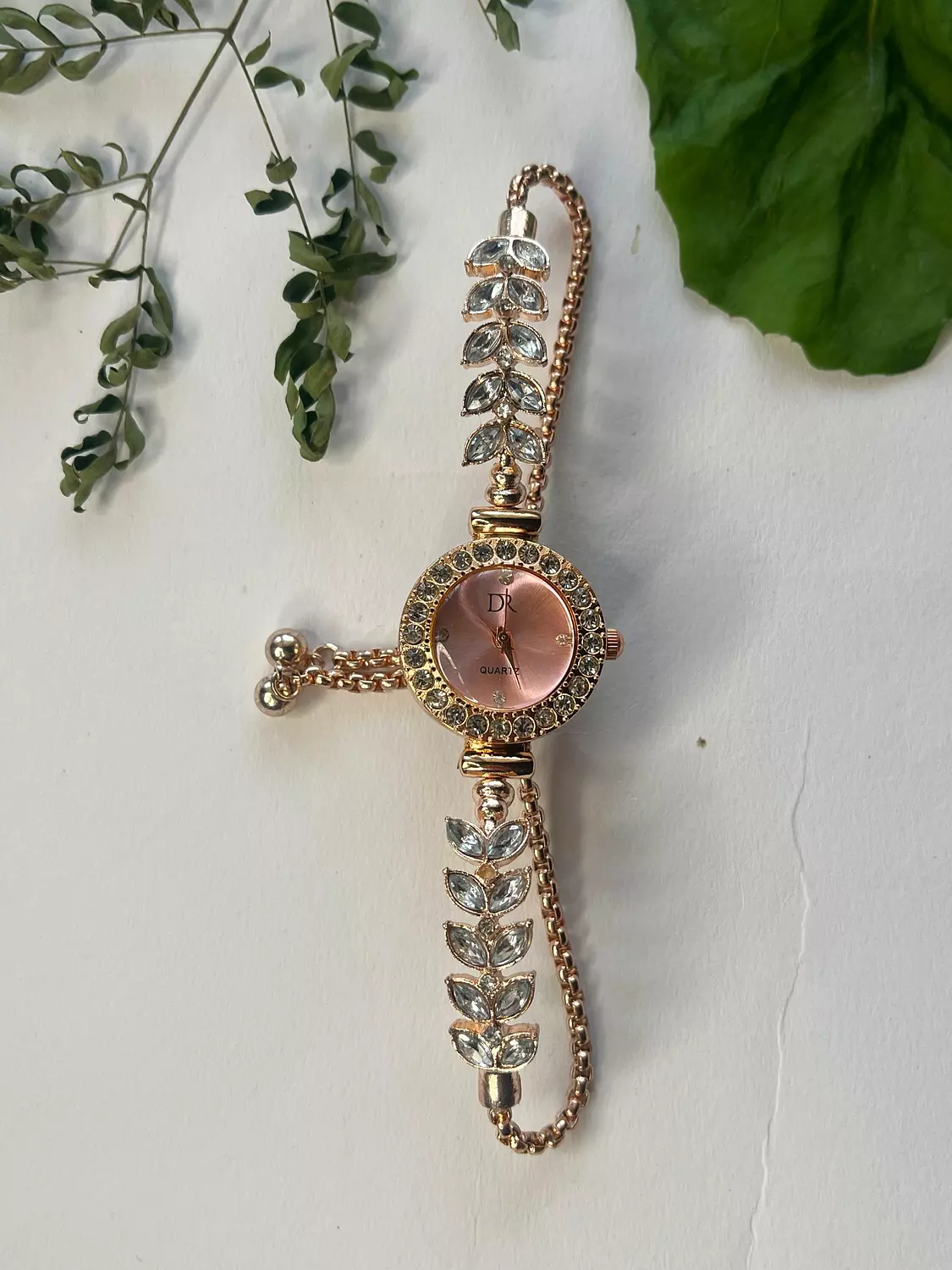 <p style="text-align: center"><span style="color: rgb(30, 41, 59)"><strong>Dior&amp;Skemi</strong></span></p>