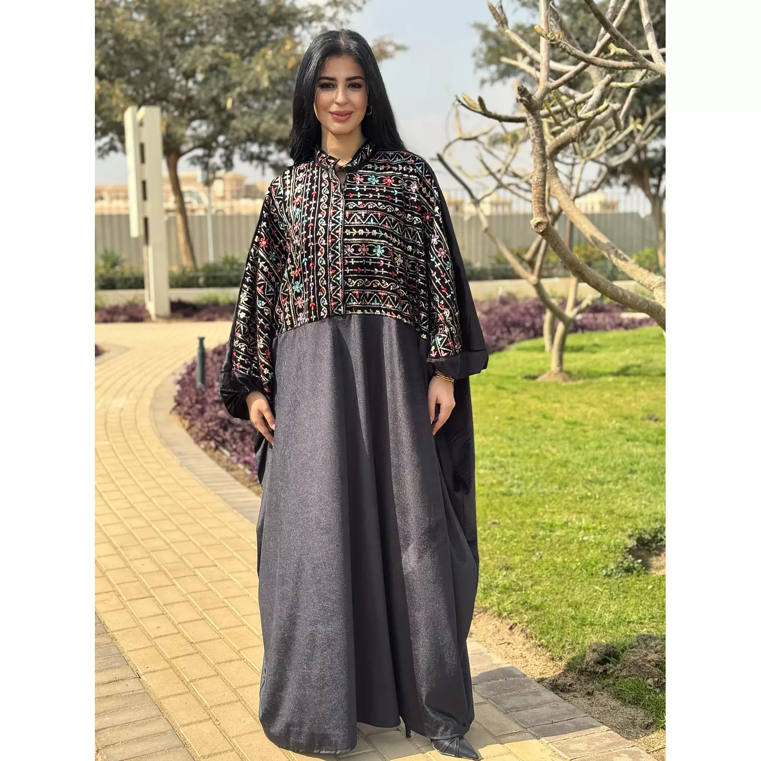 Farah kaftan  hover image