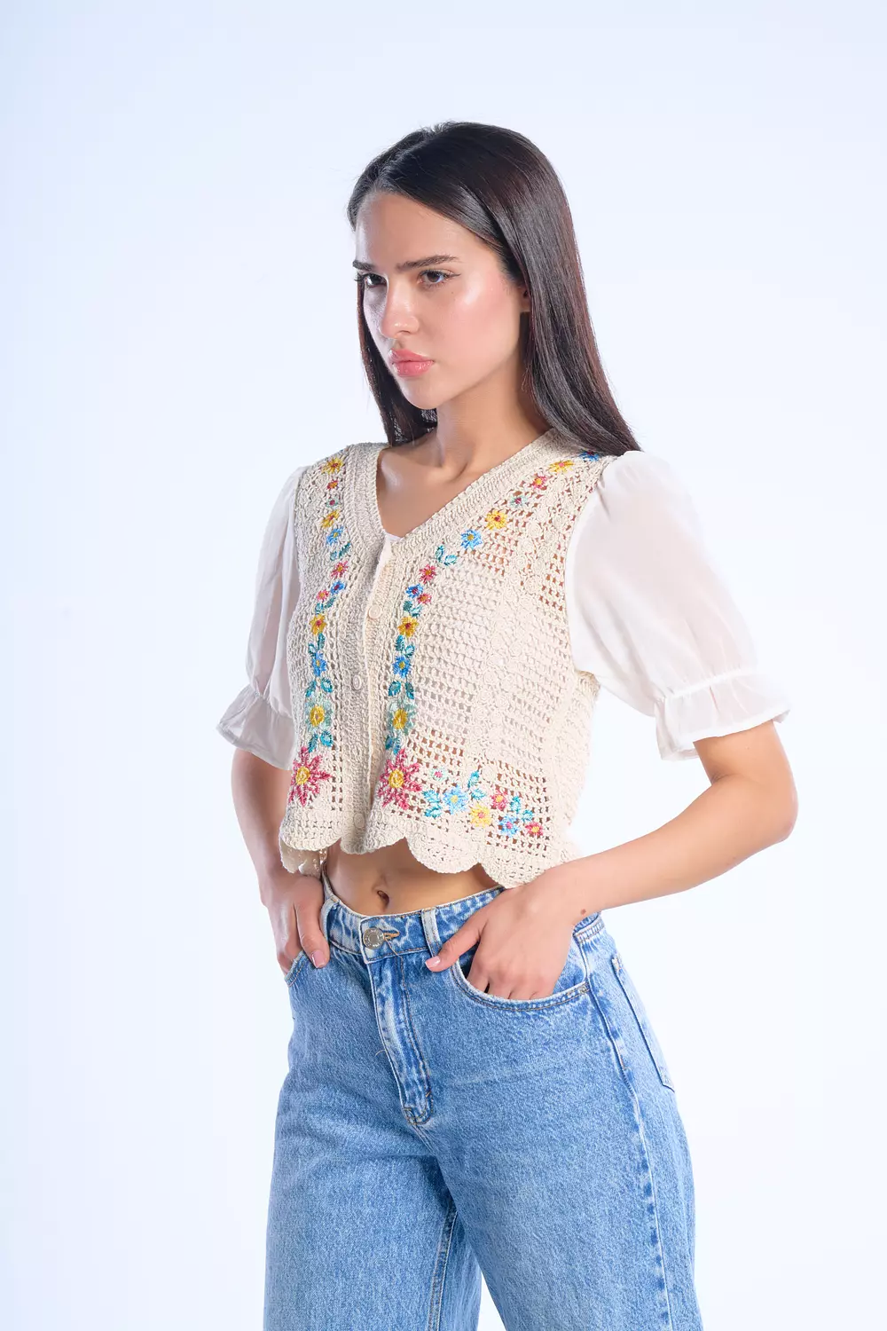 embroiderd crochet top 1
