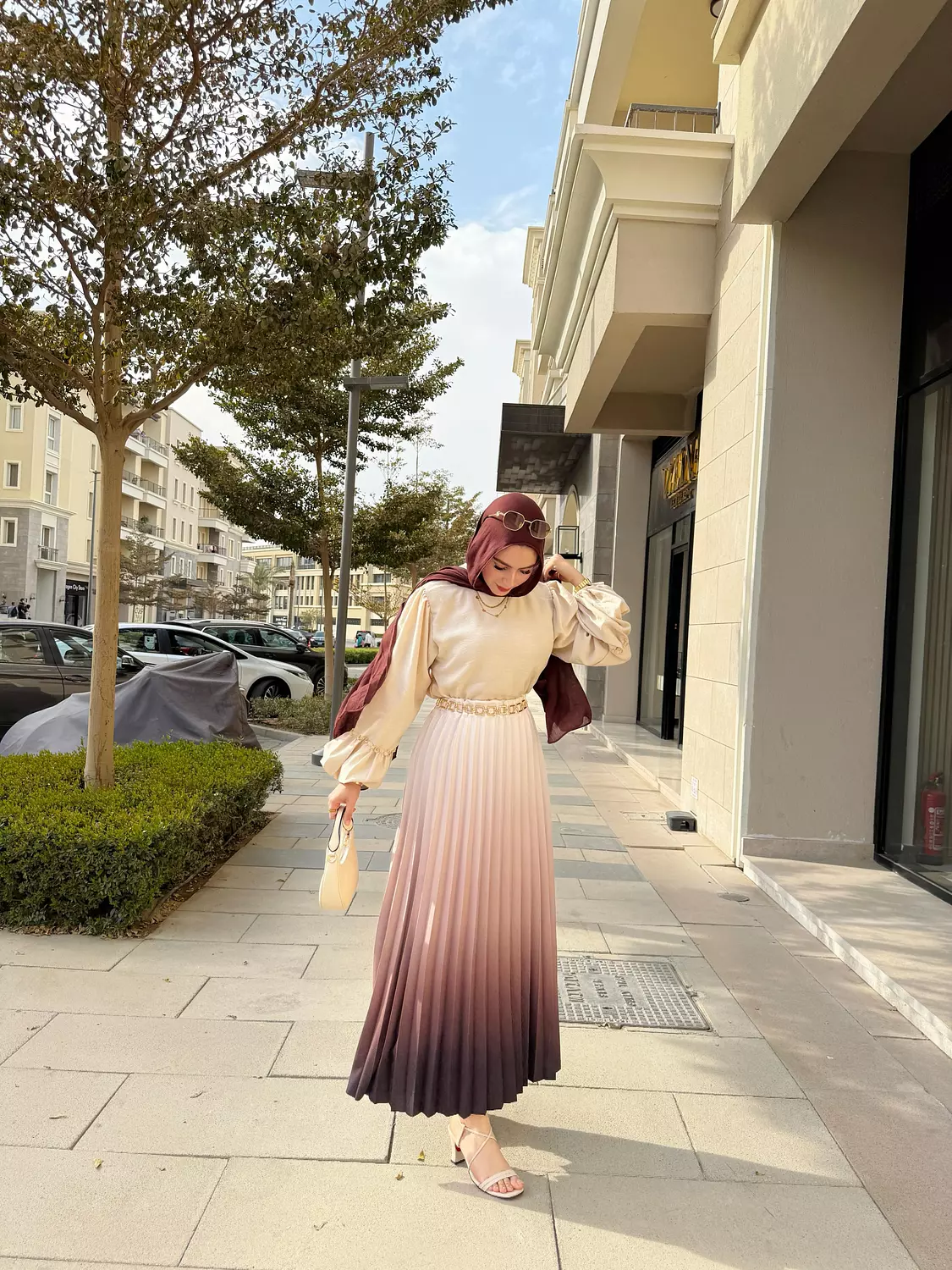 Gradient rosee hover image