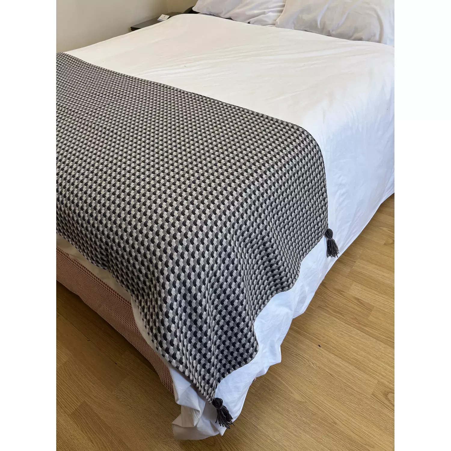 Bed runner/ throw  image