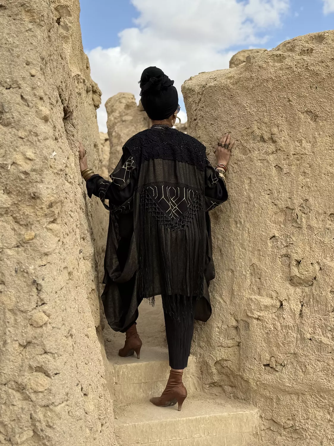 Odessa fringes kimono in oxide image