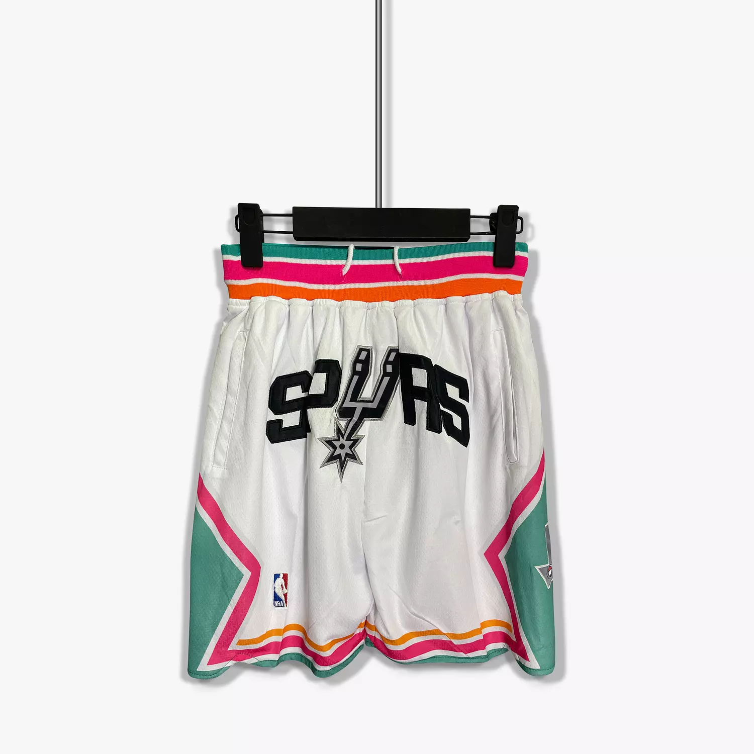 SAN ANTONIO SPURS - BASKETBALL ( SHORT )