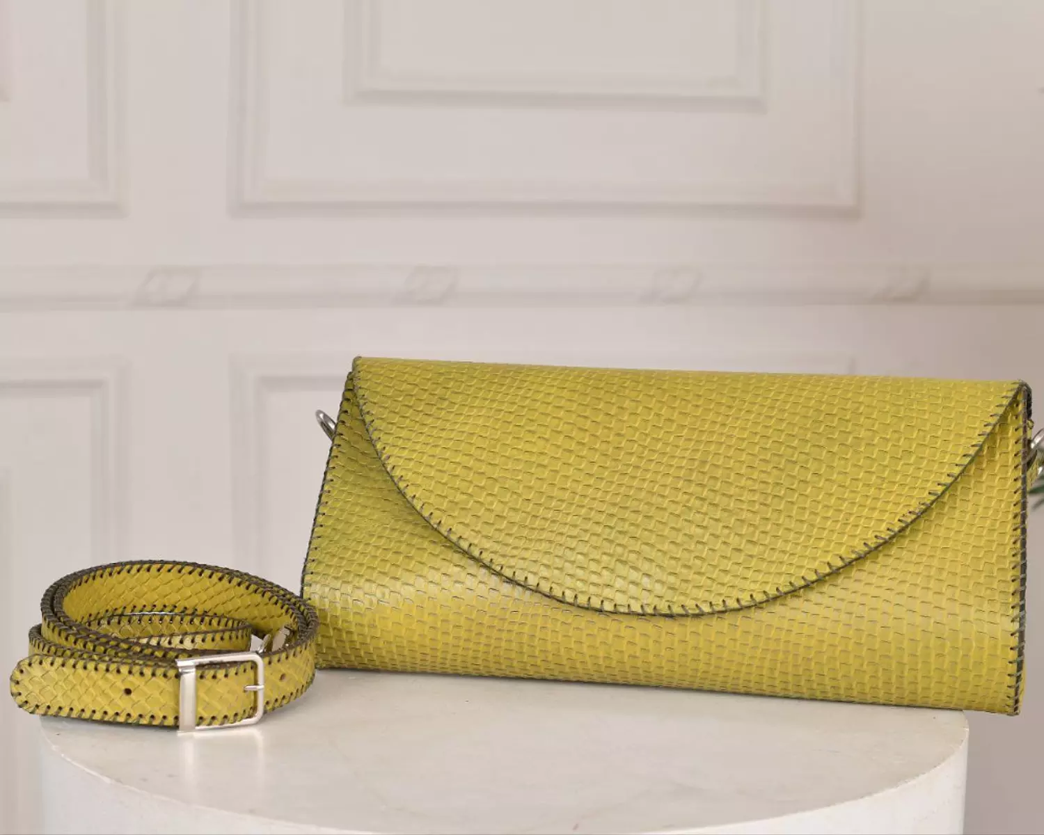 lemon clutch image