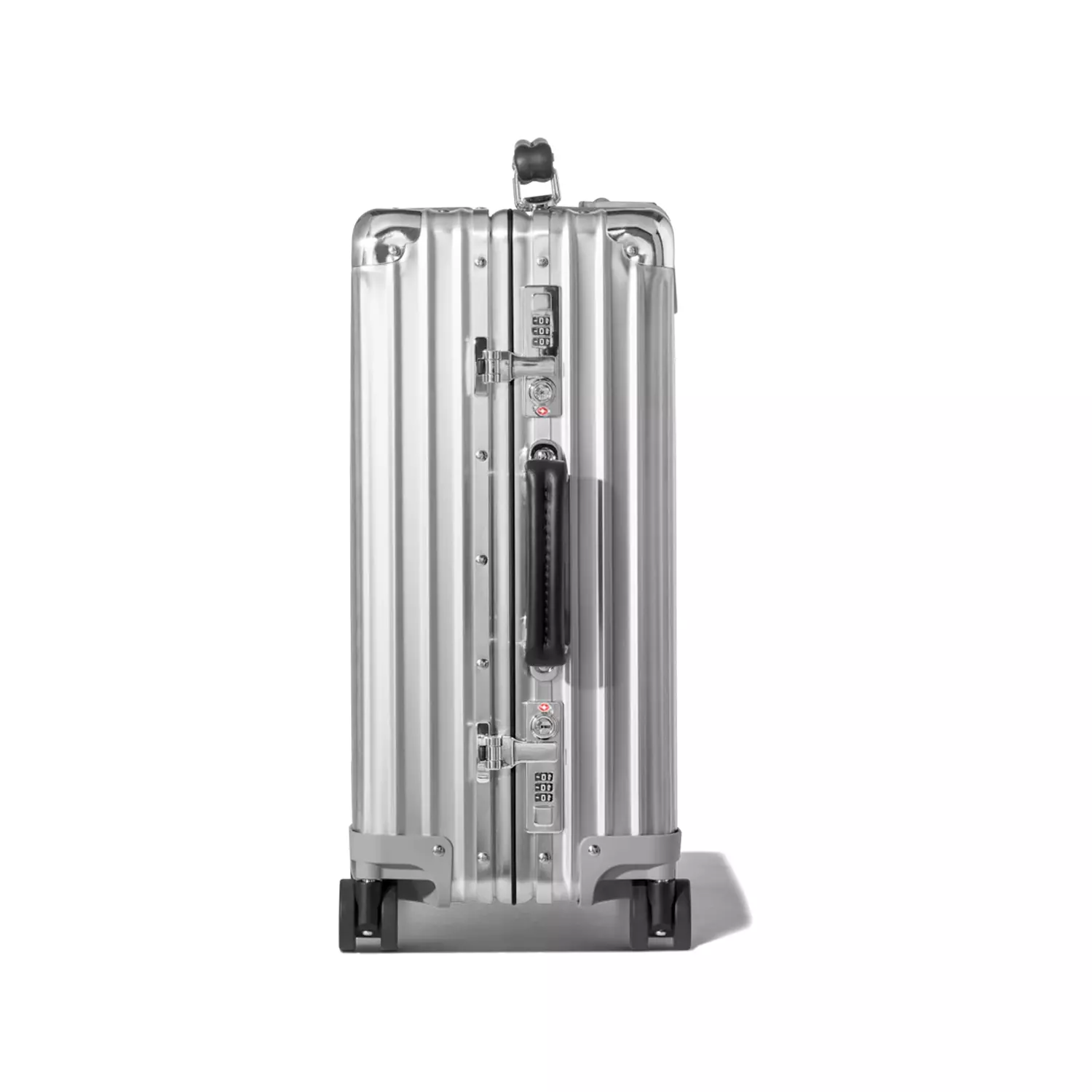 RIMOWA Classic Cabin S hover image