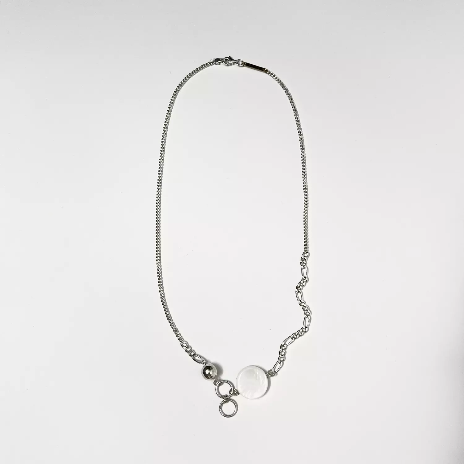 The  whitemoon necklace  3