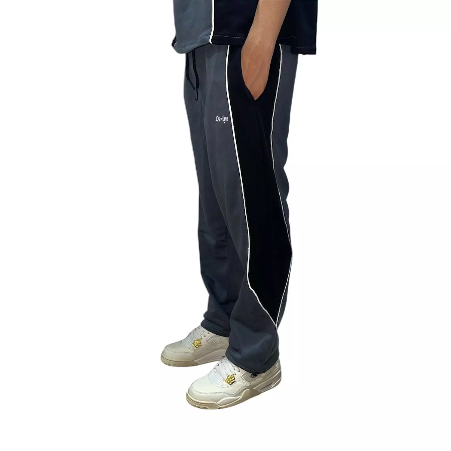 De-lys pants Black & Grey with white stripe 6