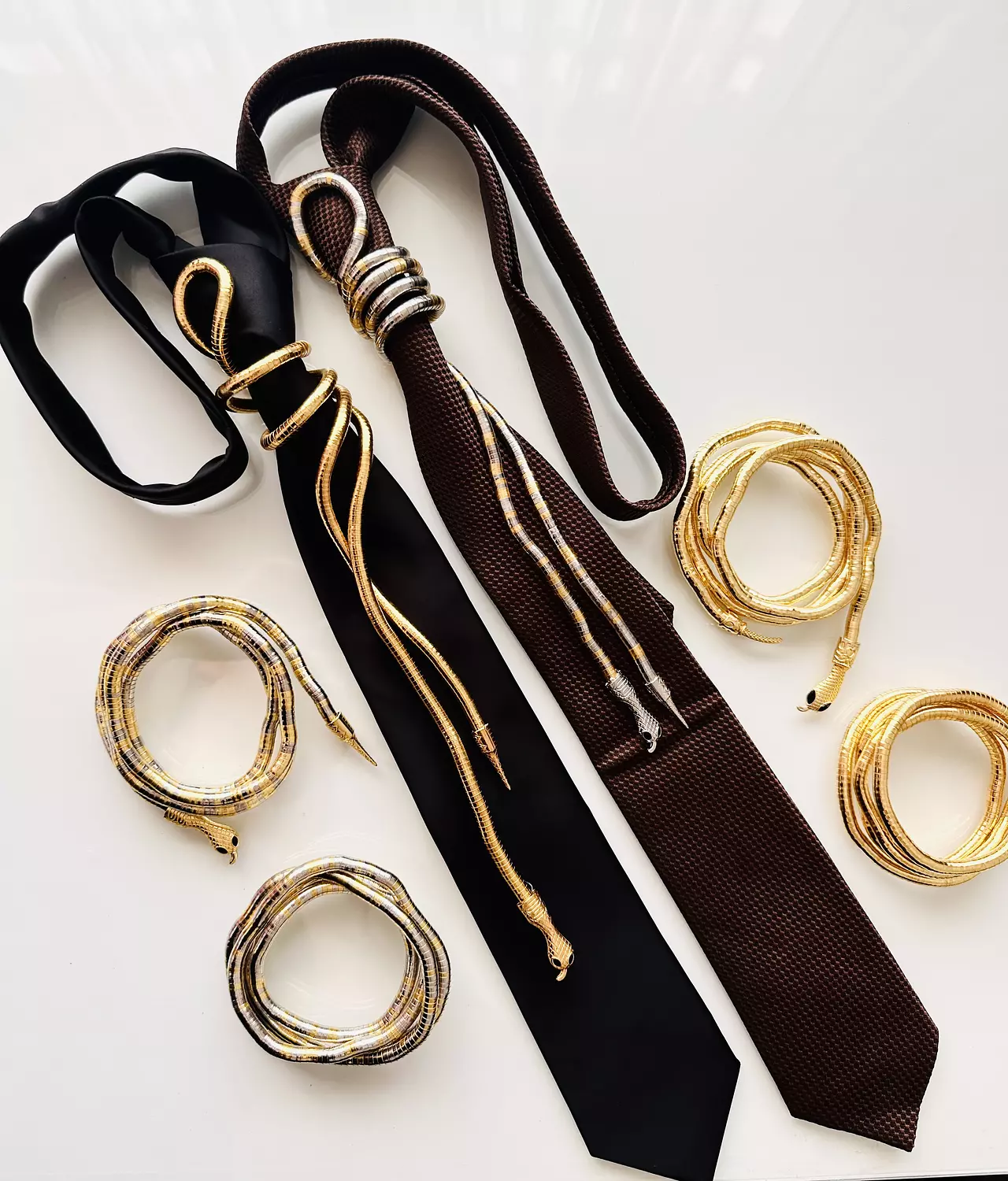 Snake cravat  image