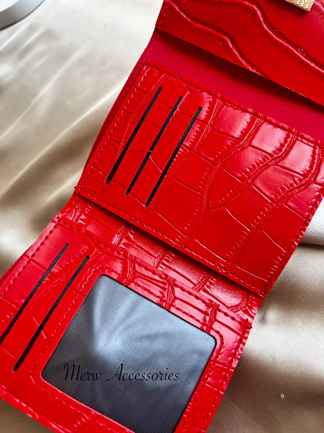 Red wallet .. 2