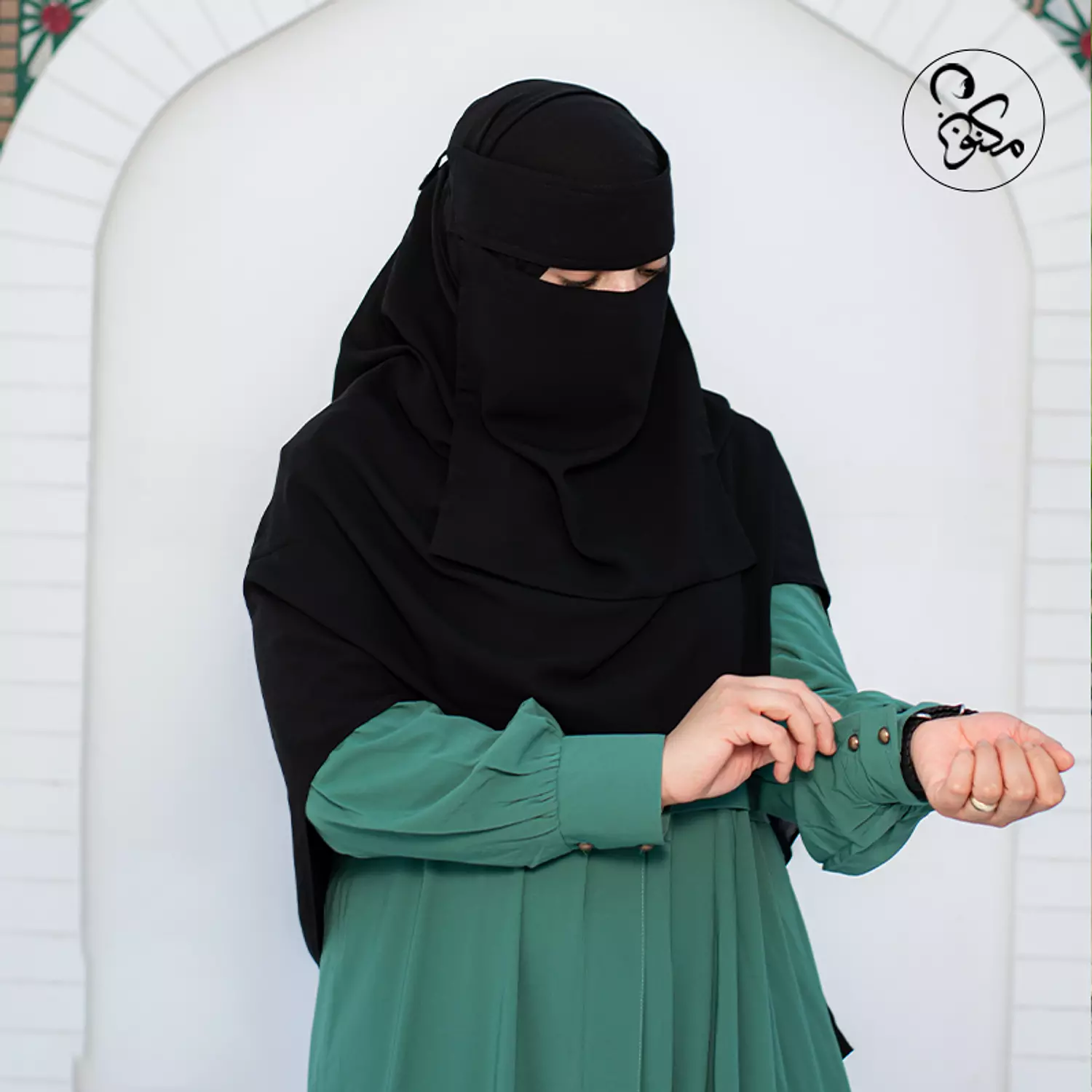 Loaloaa Abaya image