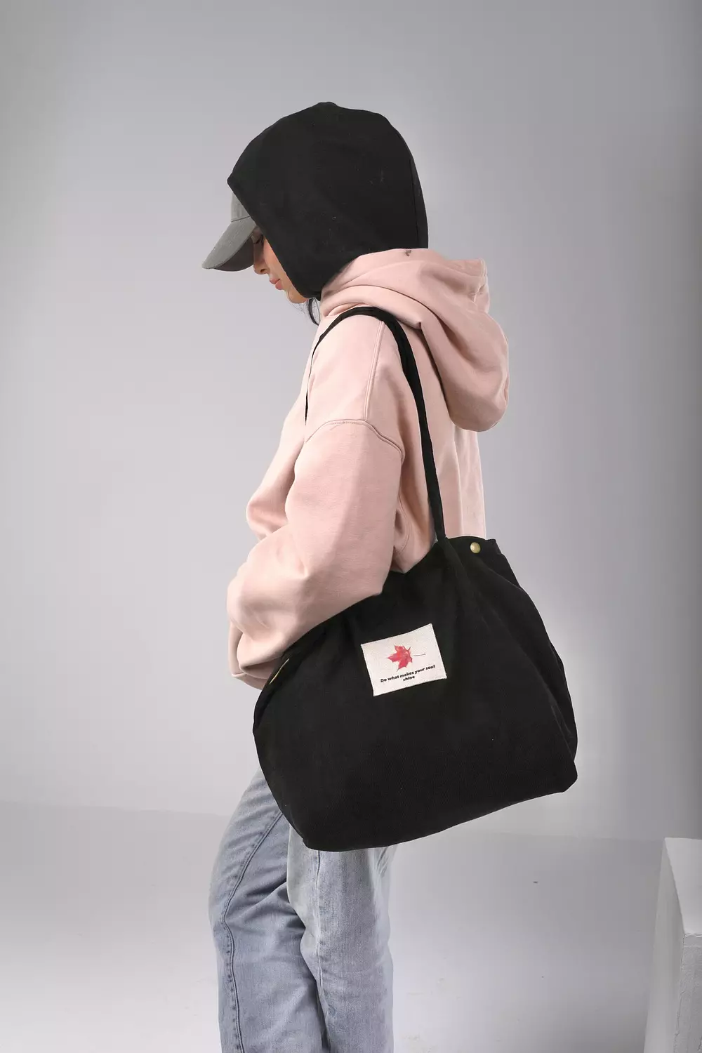 Flutterby floral tote bag- black 1