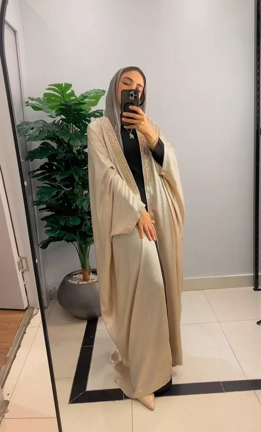 Over size shimmer satan kaftan  4