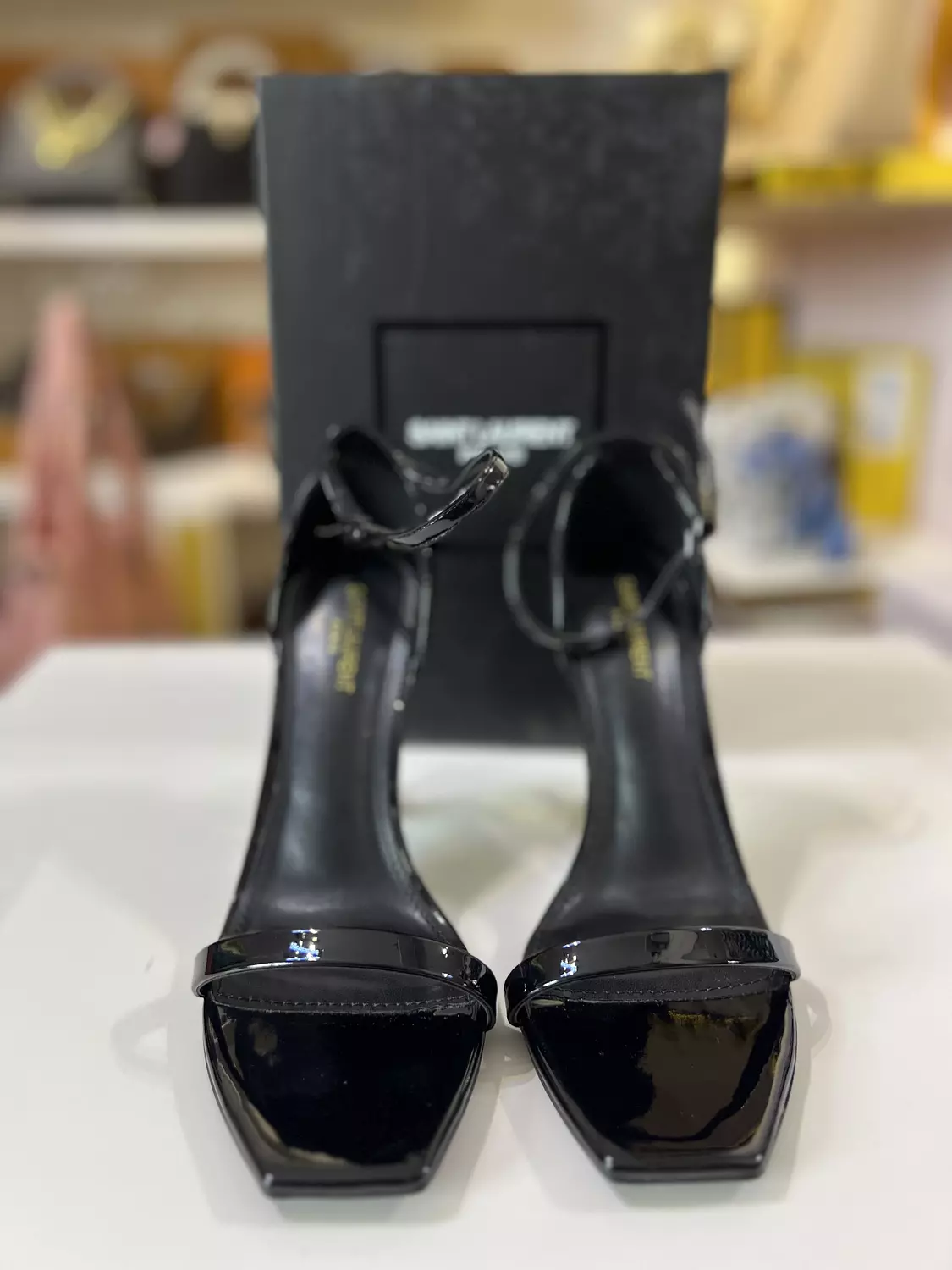 Ysl sandal  3