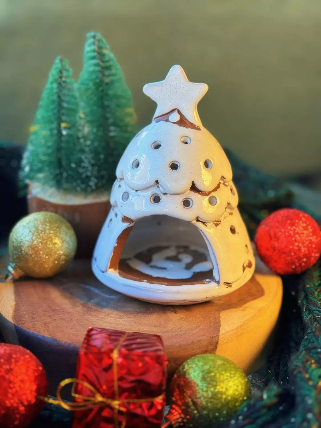 Snowy xmas tree candle holder  image