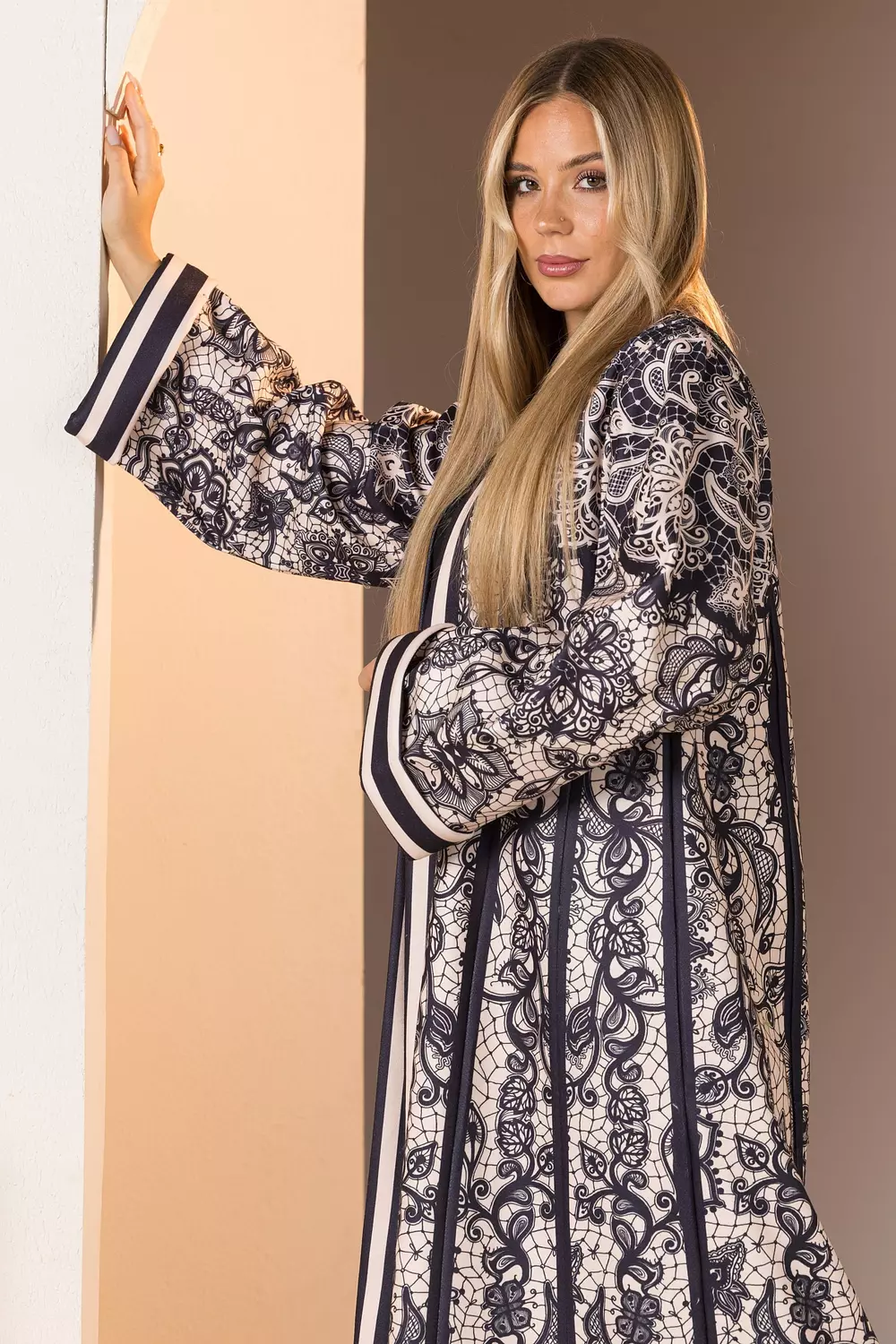 Lace charm cardigan / kaftan  5