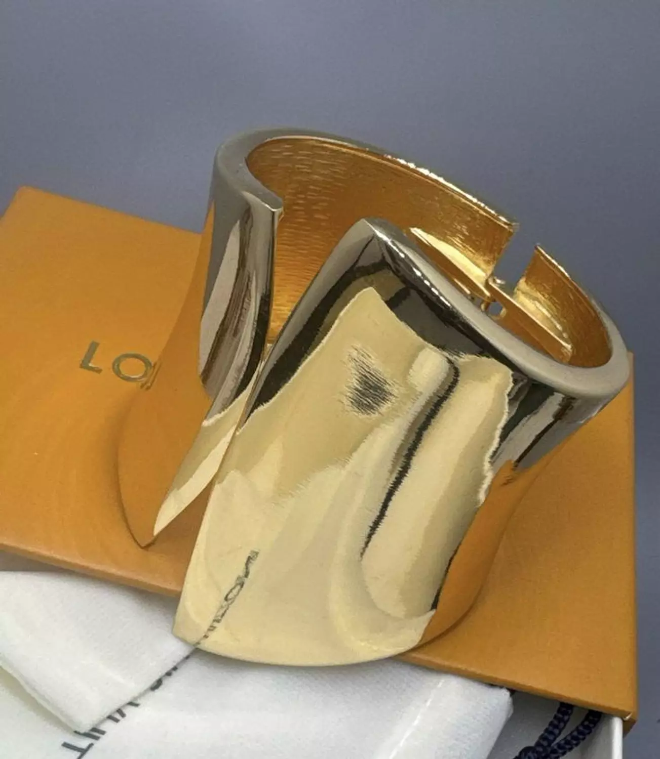 Bangle B140 4