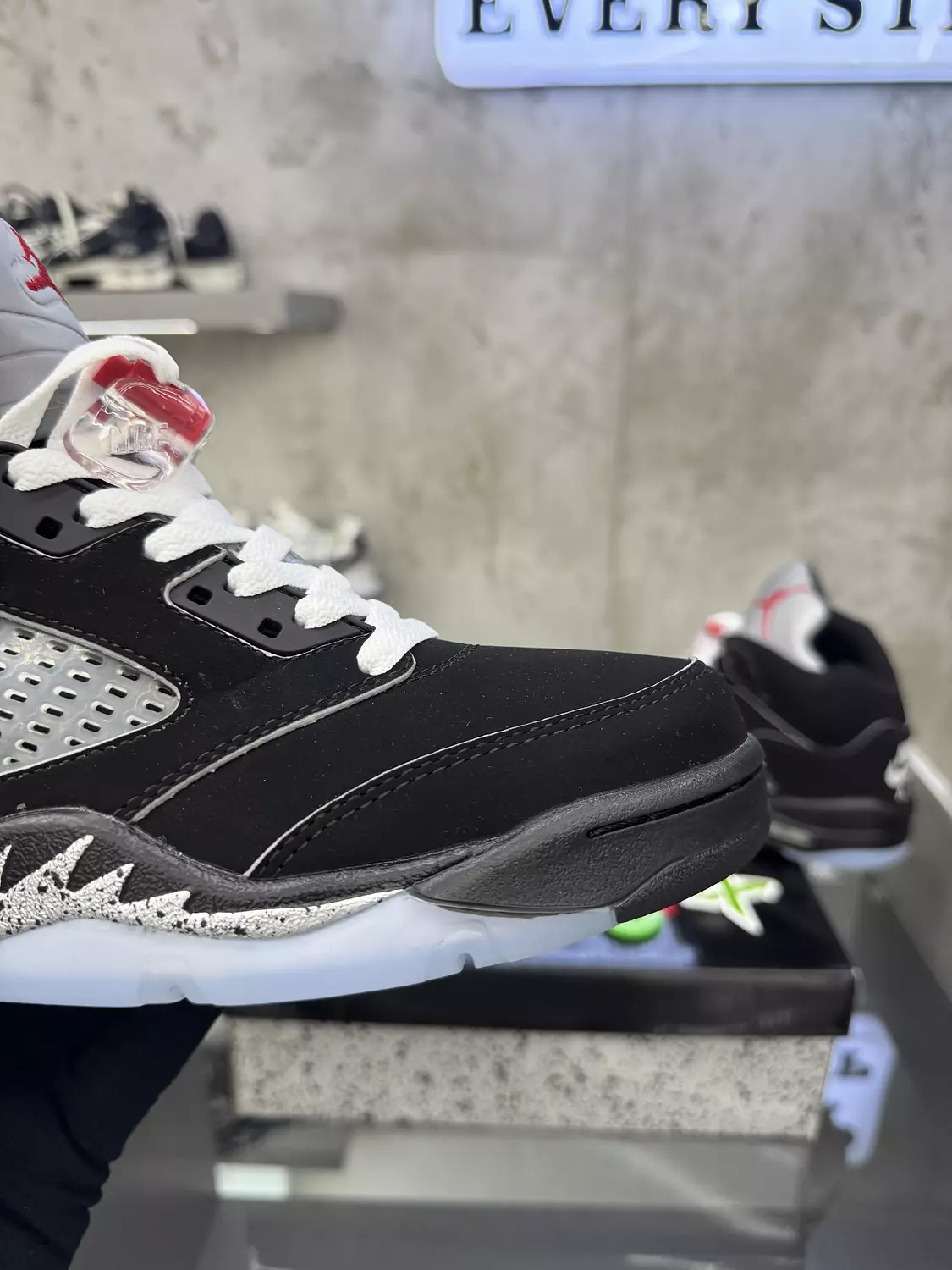 Air Joedan 5 Retro Metalic Black 5