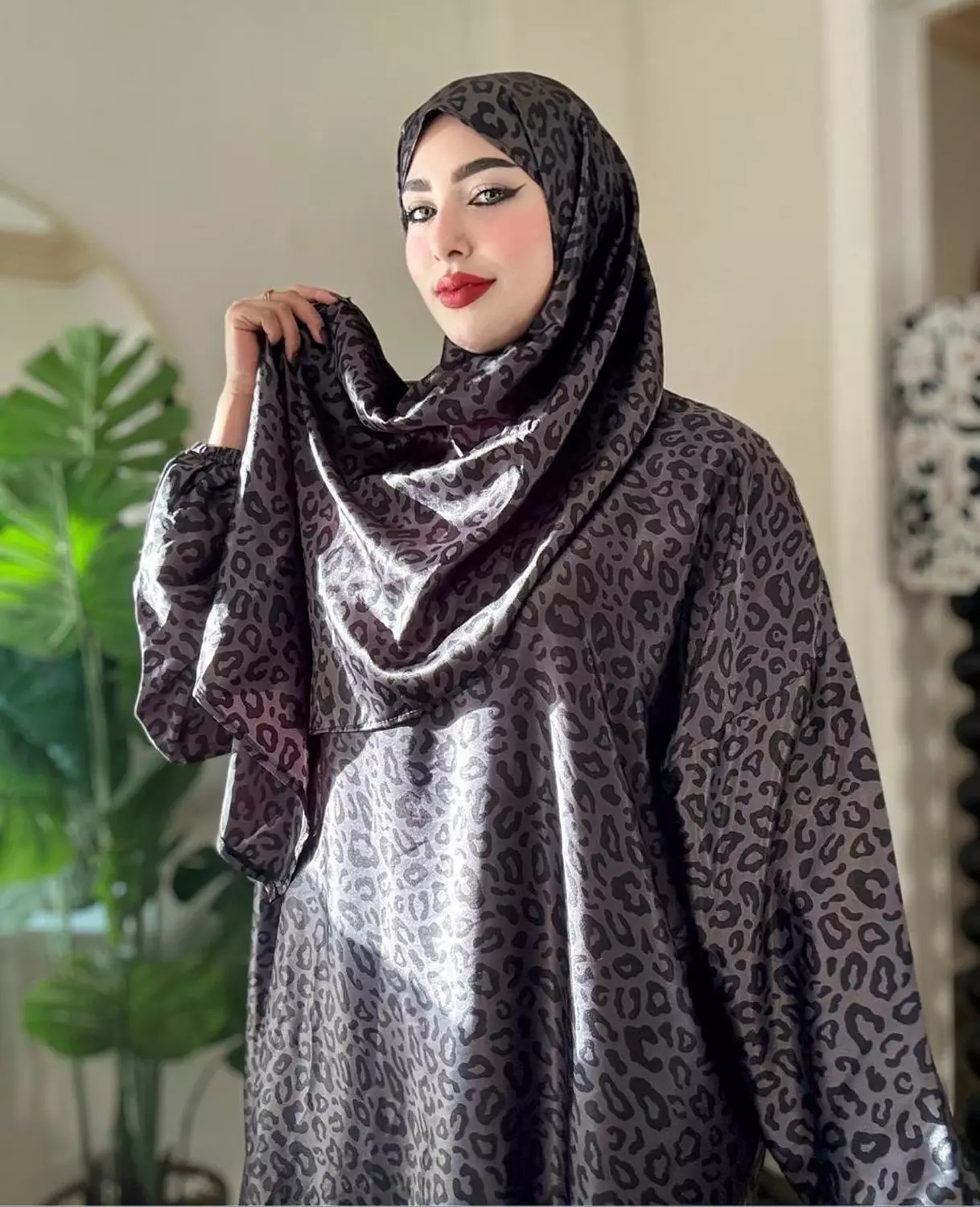 Print Satin Isdal with Attached Hijab image