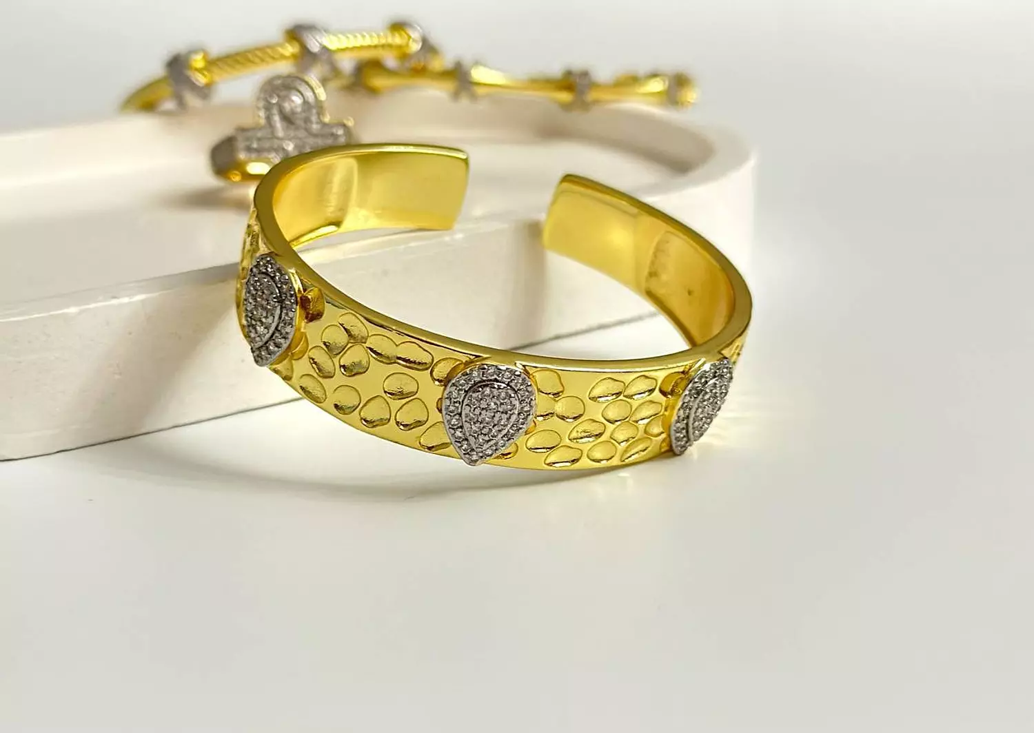 Bracelet B80 image