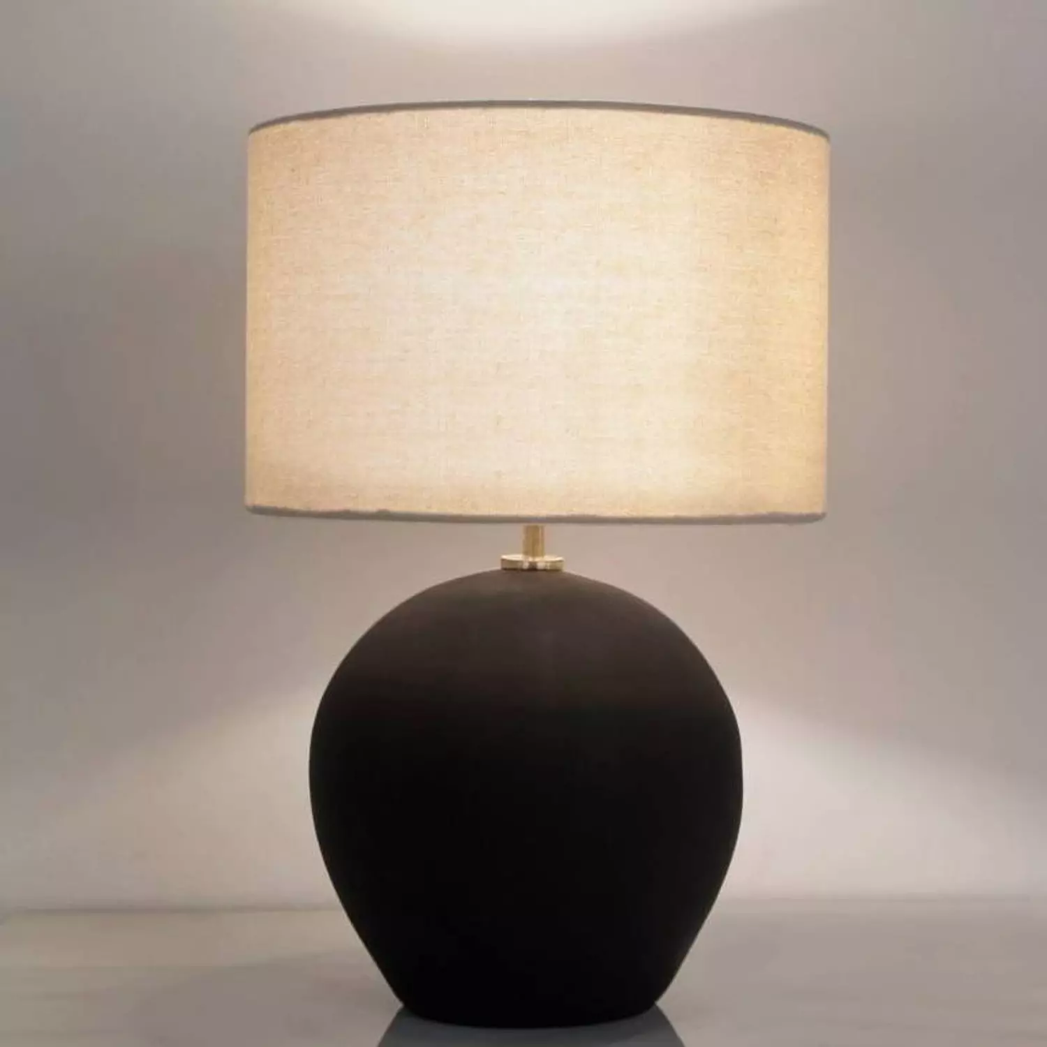 Table lamp hover image