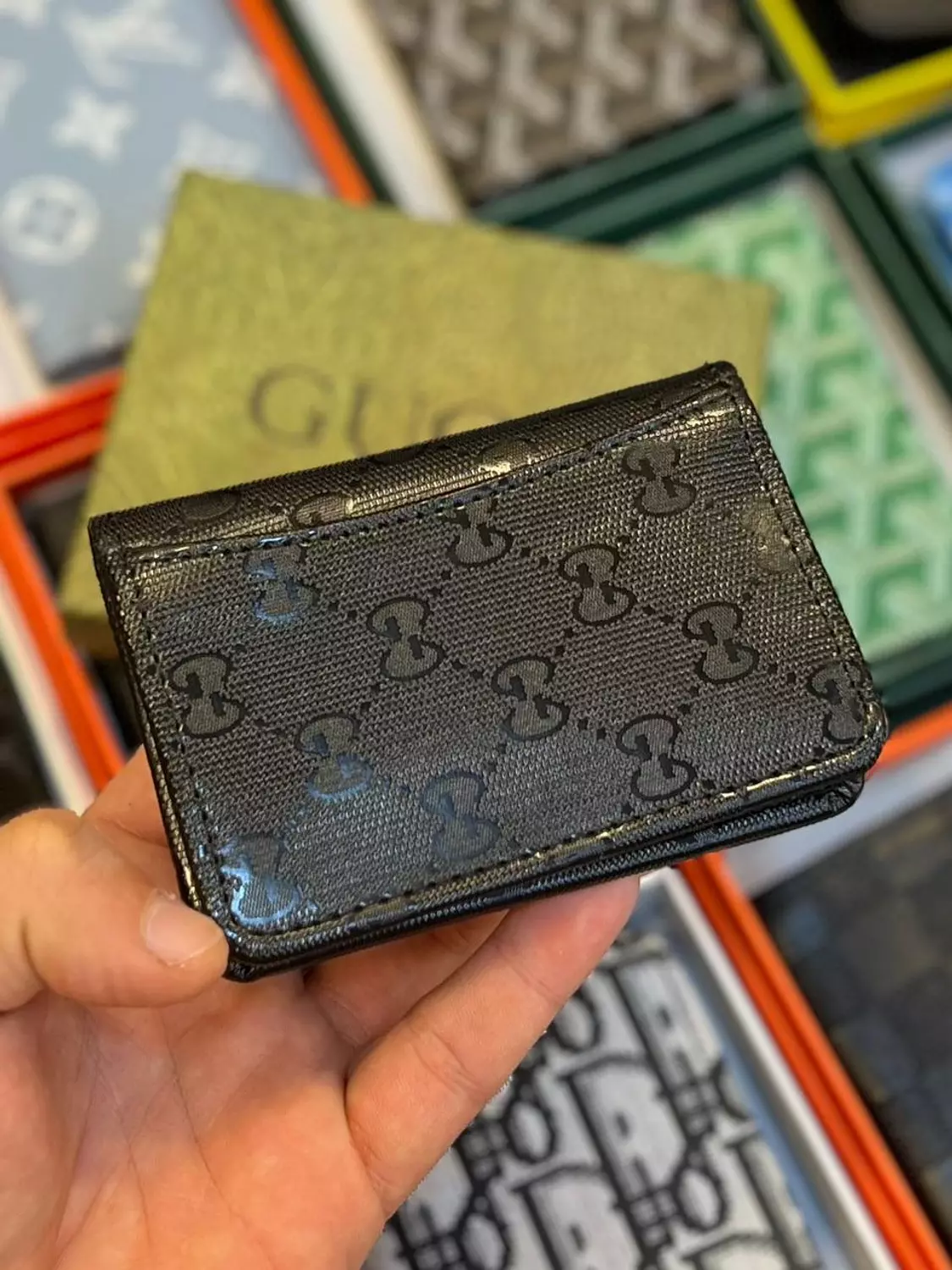 GUCCI BIFOLD WALLET image
