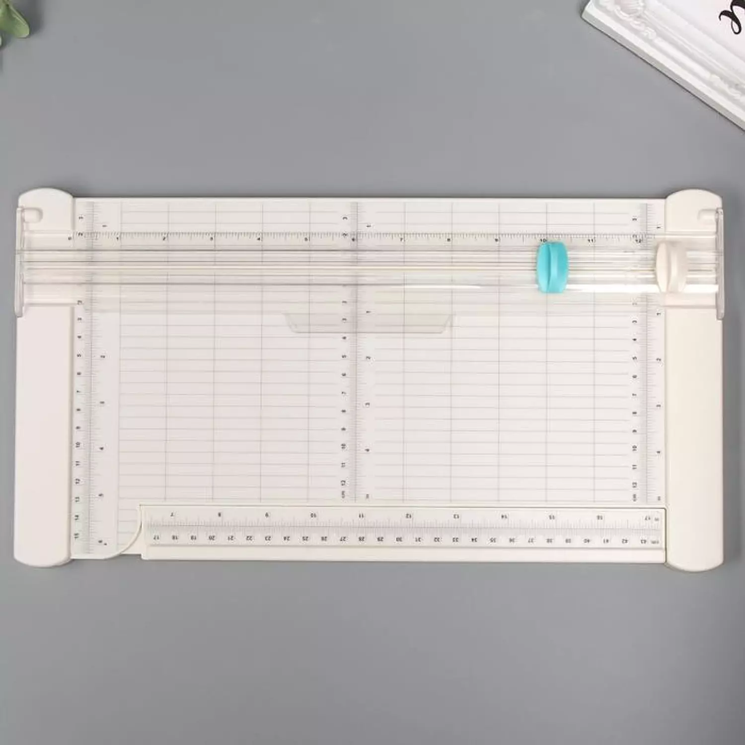 Paper trimmer and embosser model km-5620    image