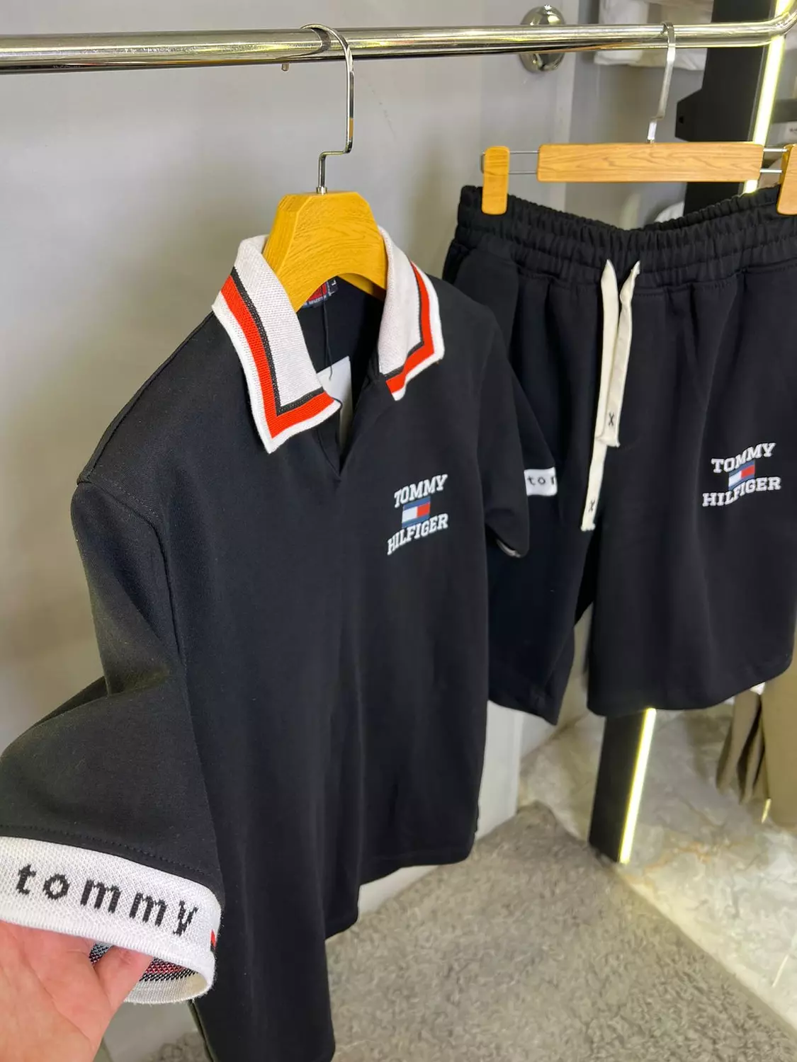 TOMMY HILFIGER SET / 1366 5