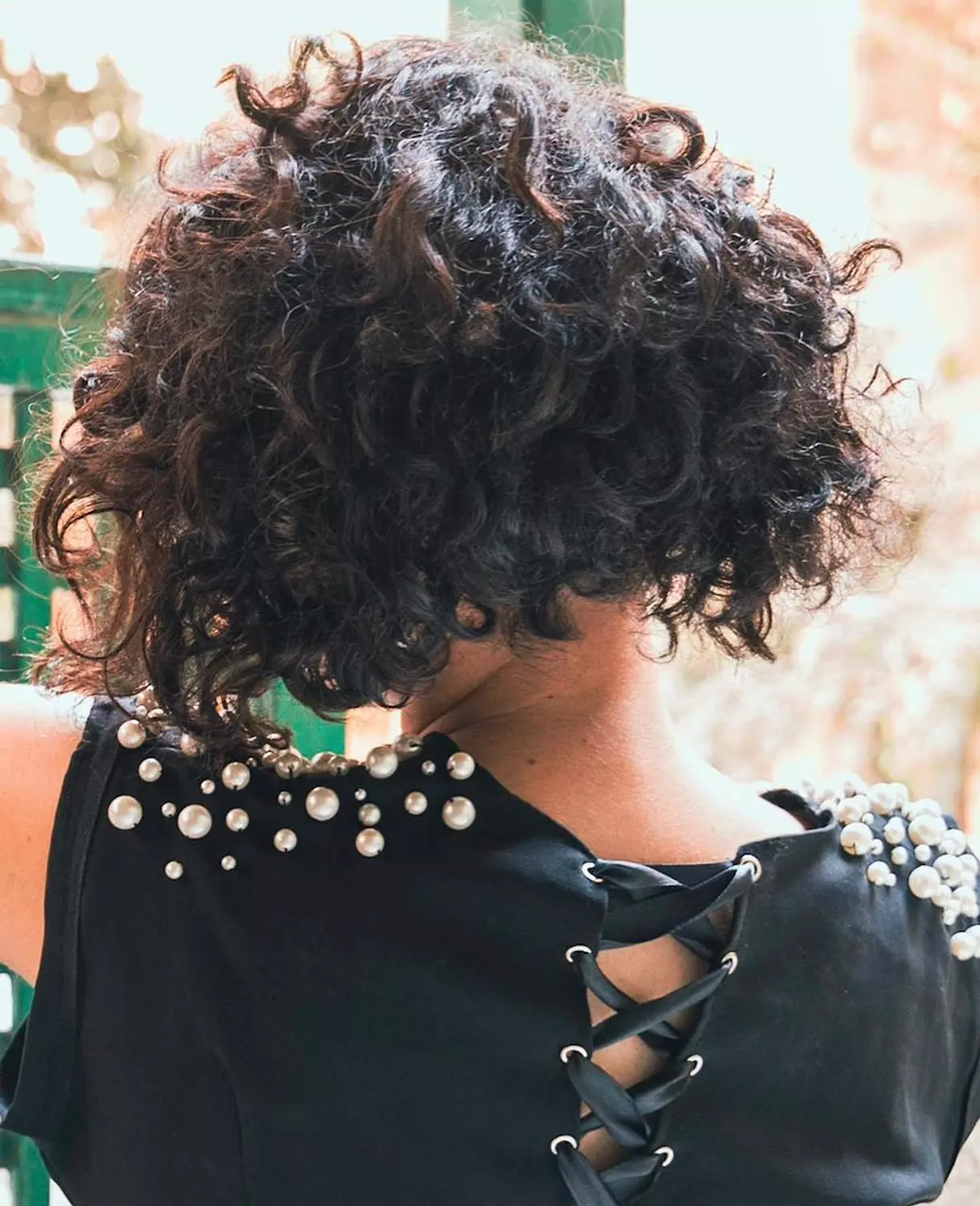 Black embroidered tailleur.  3