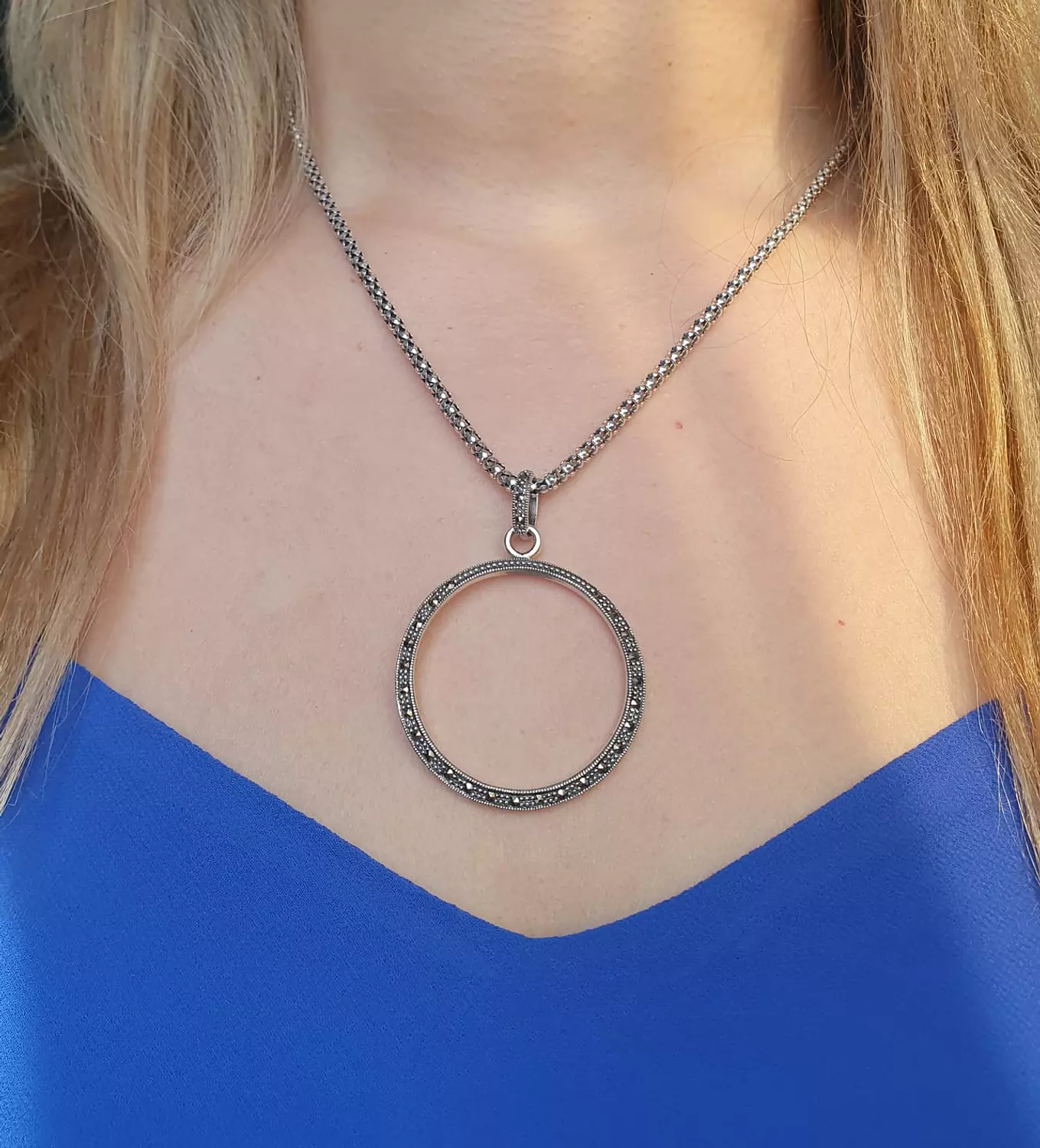 Necklace circle image