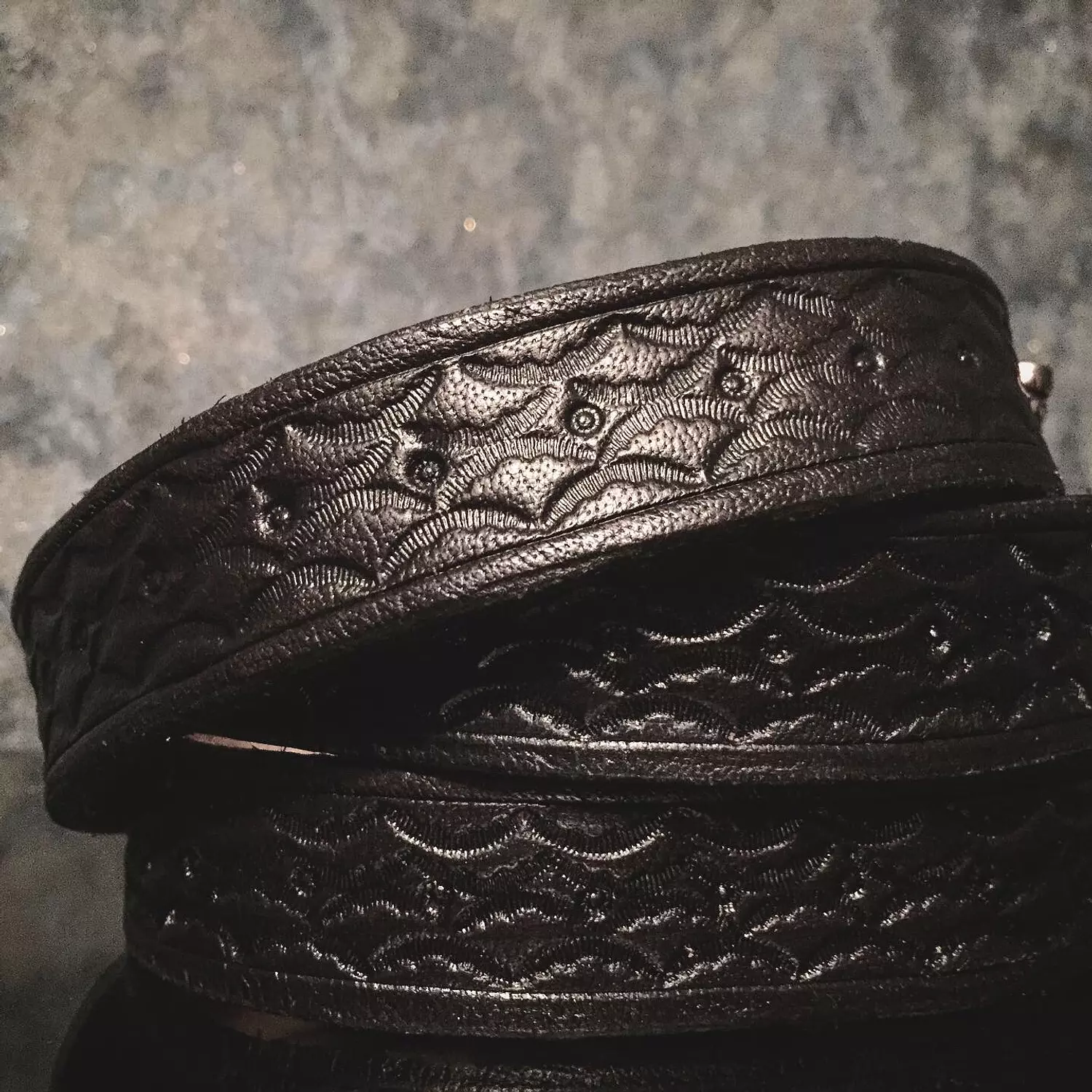 Tooled leather belt Shell & pearl pattern  hover image