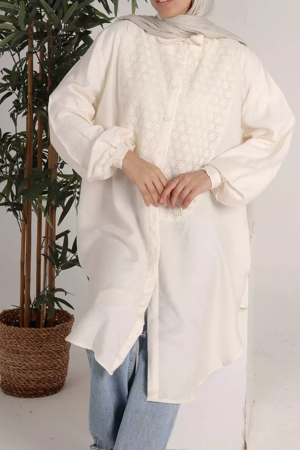 Oversized White Shirt with Lace 11