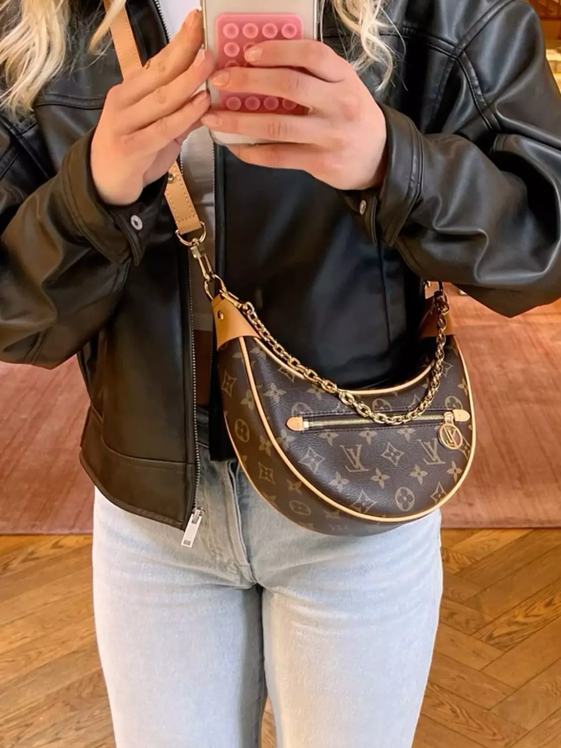 Louis vuitton loop bags  2