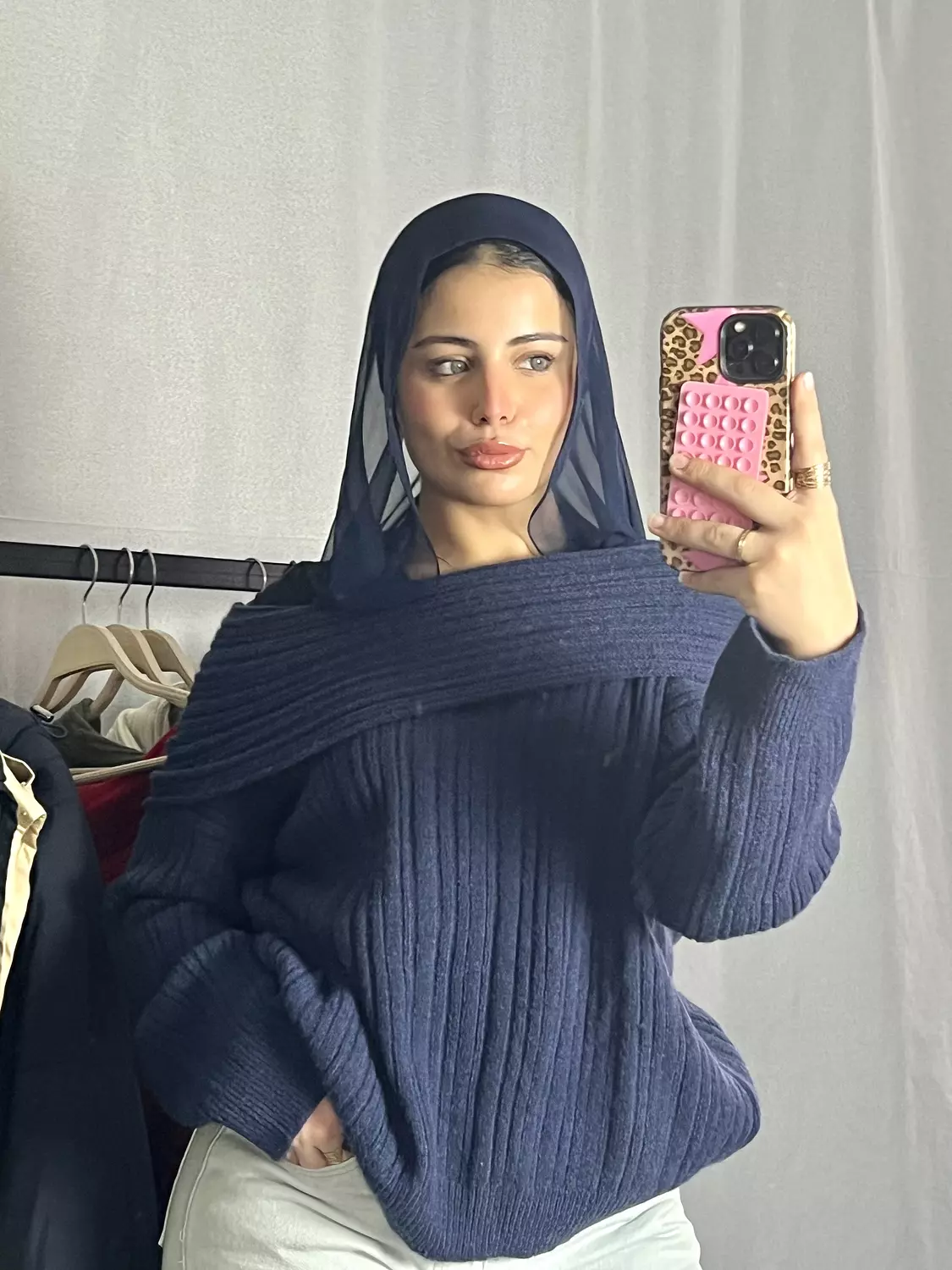 pullover hover image