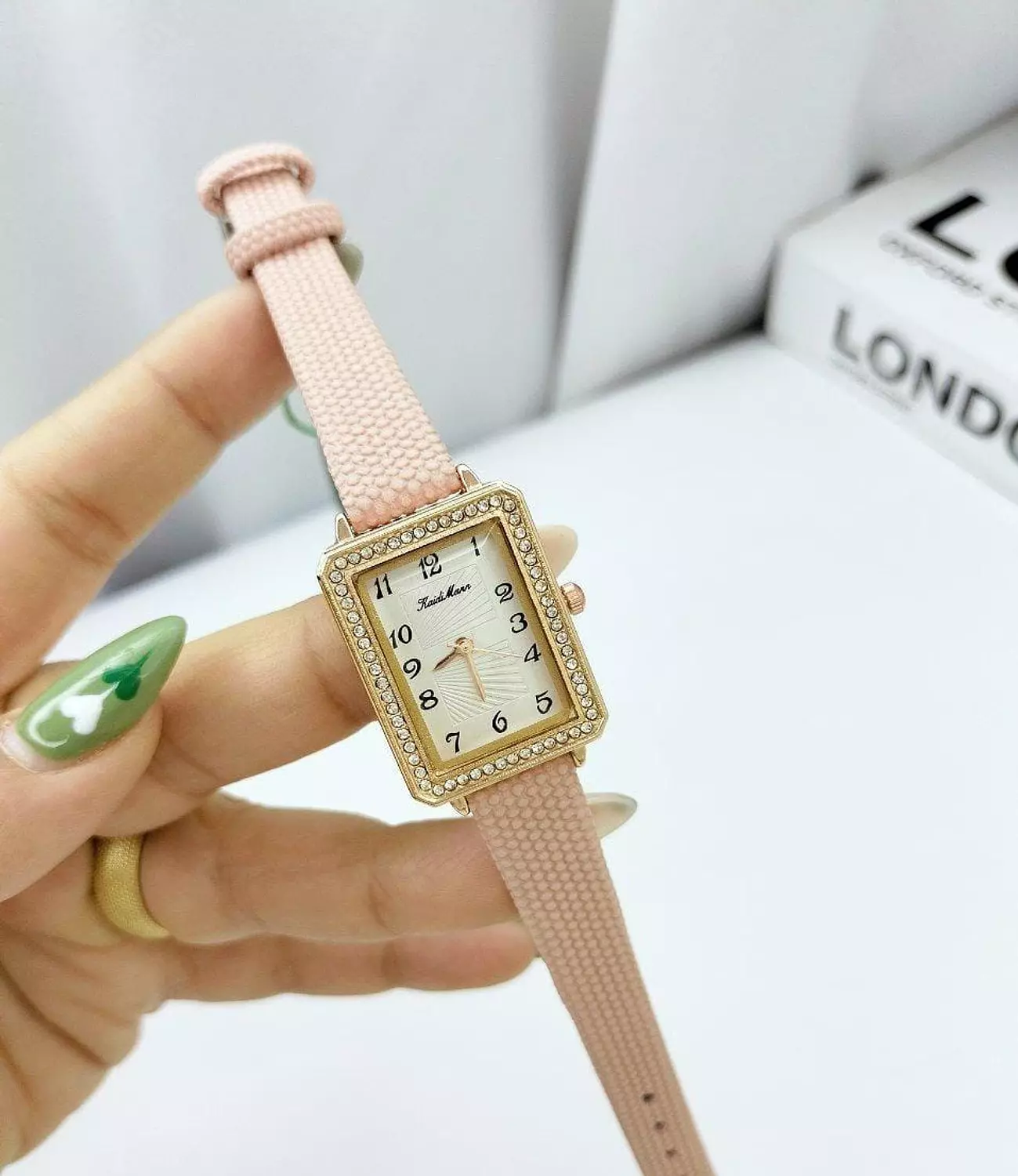 Watch W01 8