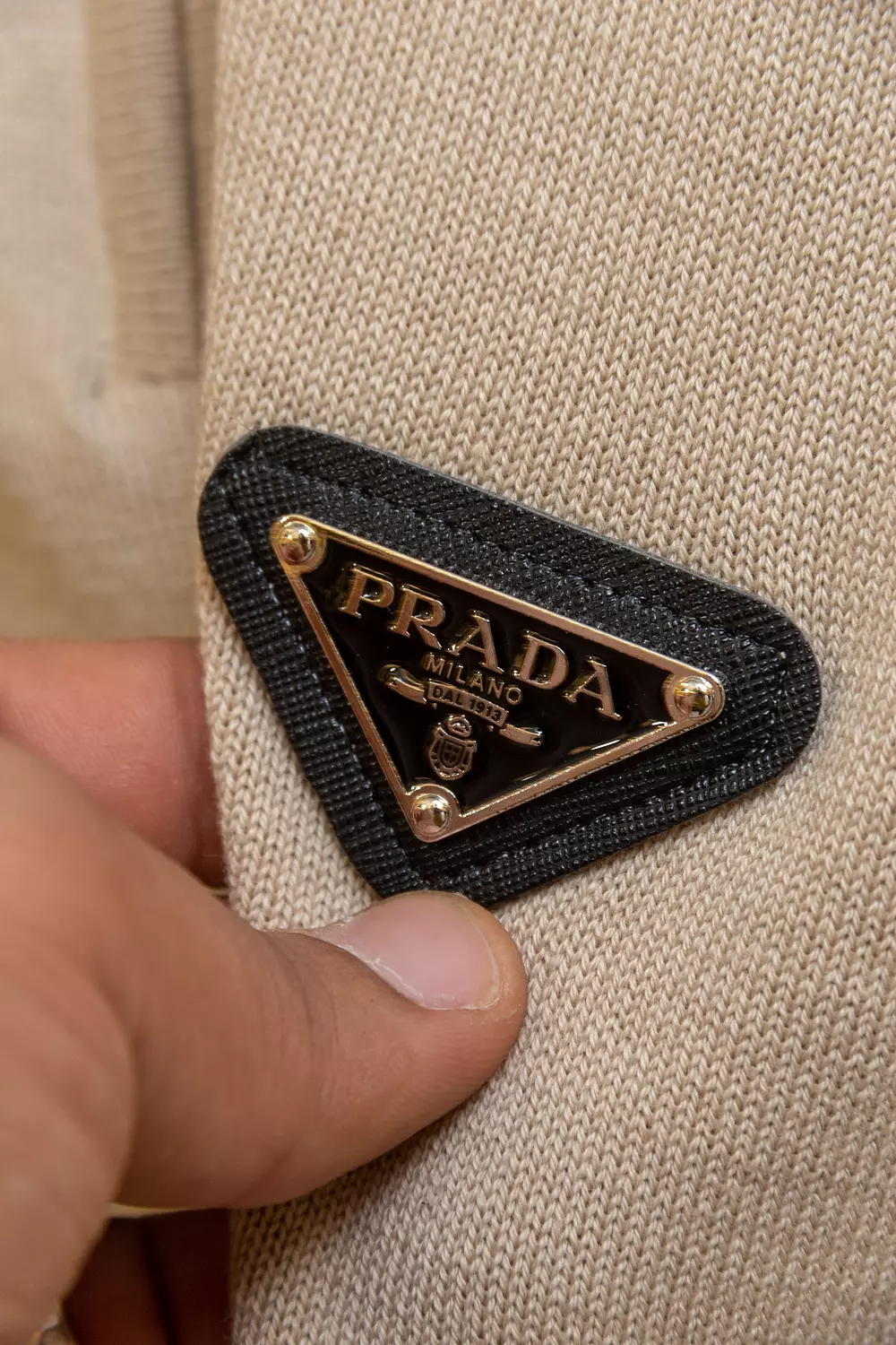 PRADA QUARTER ZIPPER / 1547 6