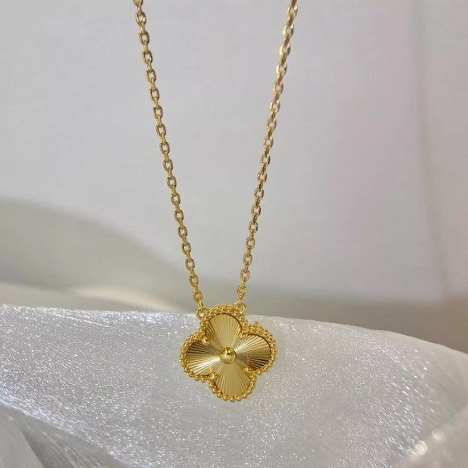 Van cleef necklace N206 2