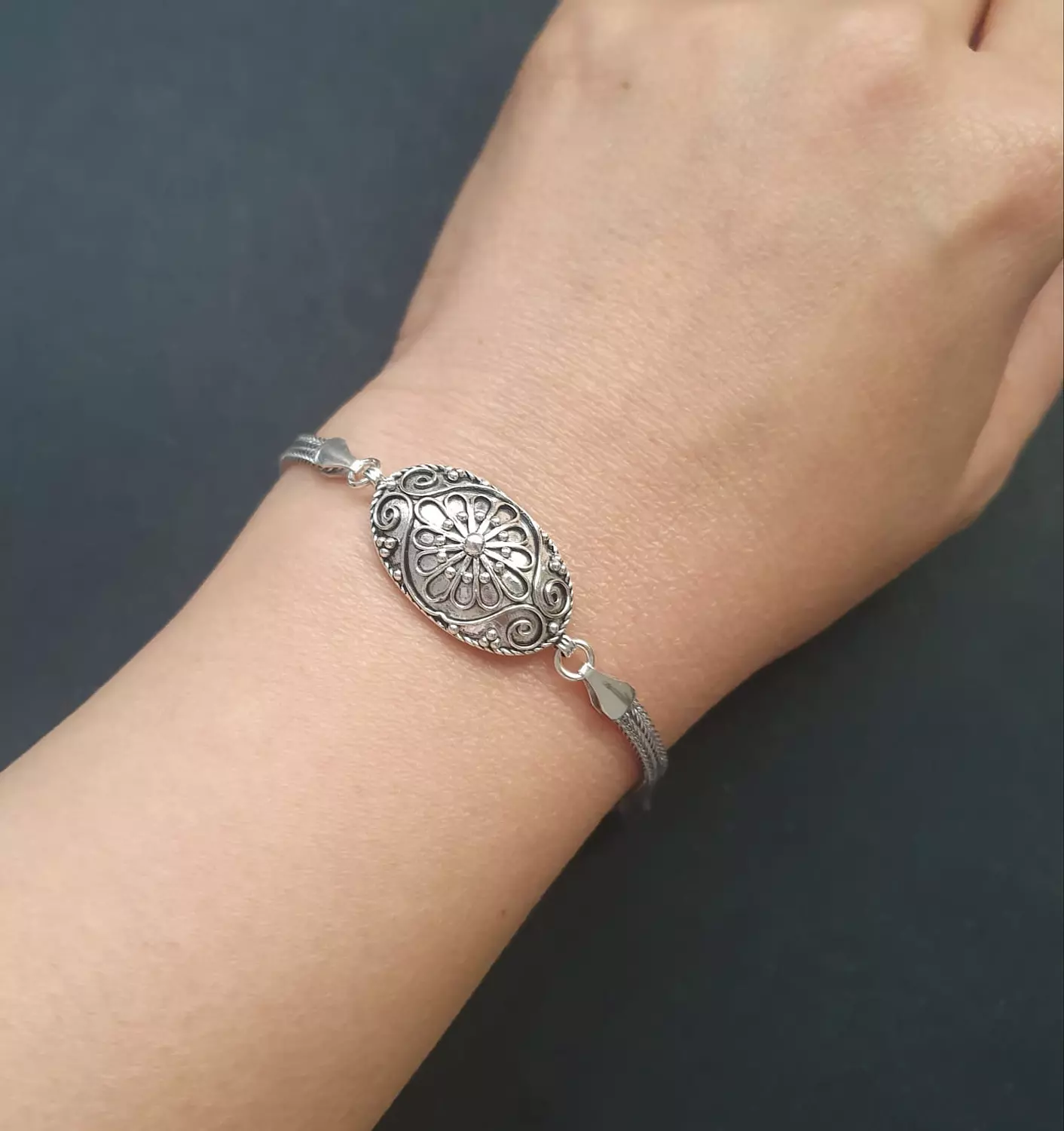 Oval bracelet image