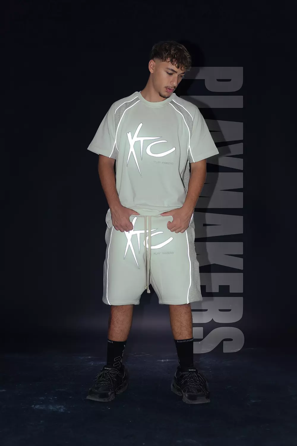 White Reflect Short image