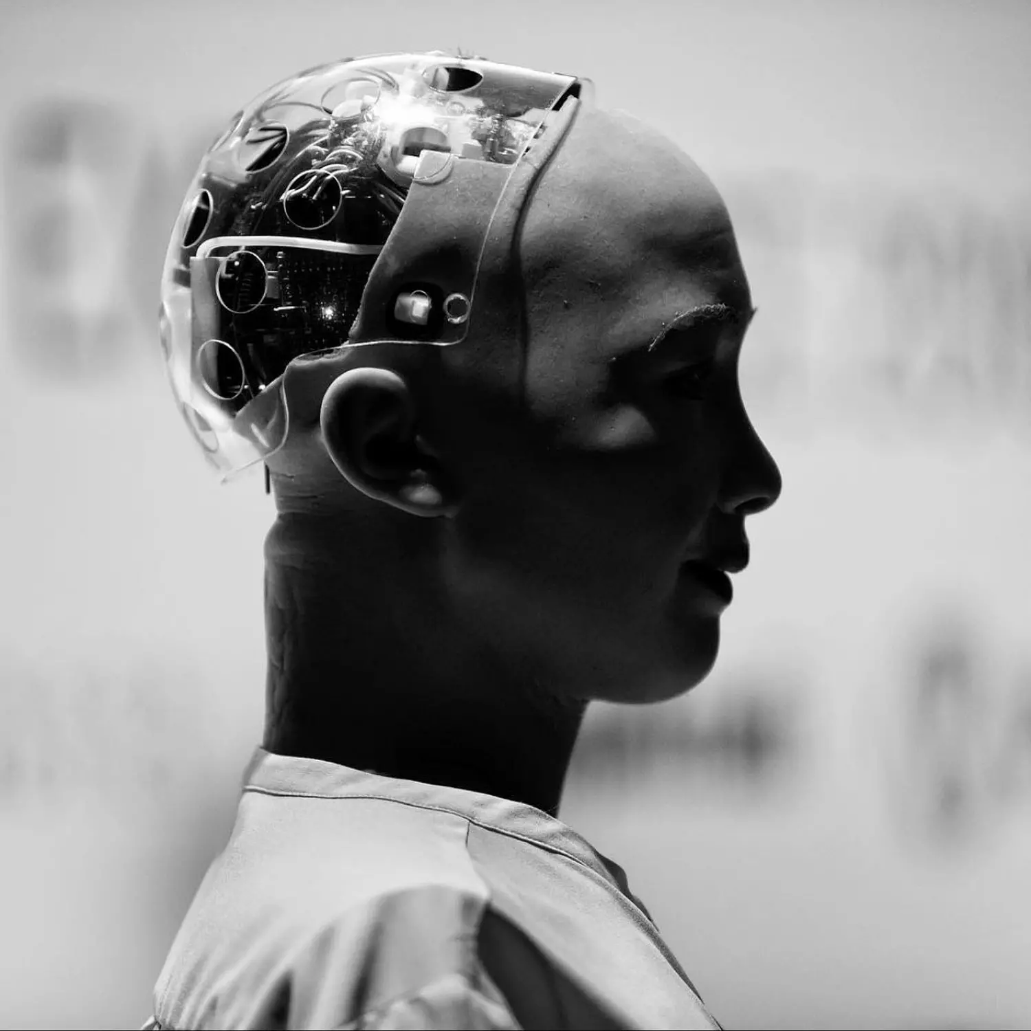  Sophia.. A Mirror of Humanity in the Age of Artificial Intelligence. 3