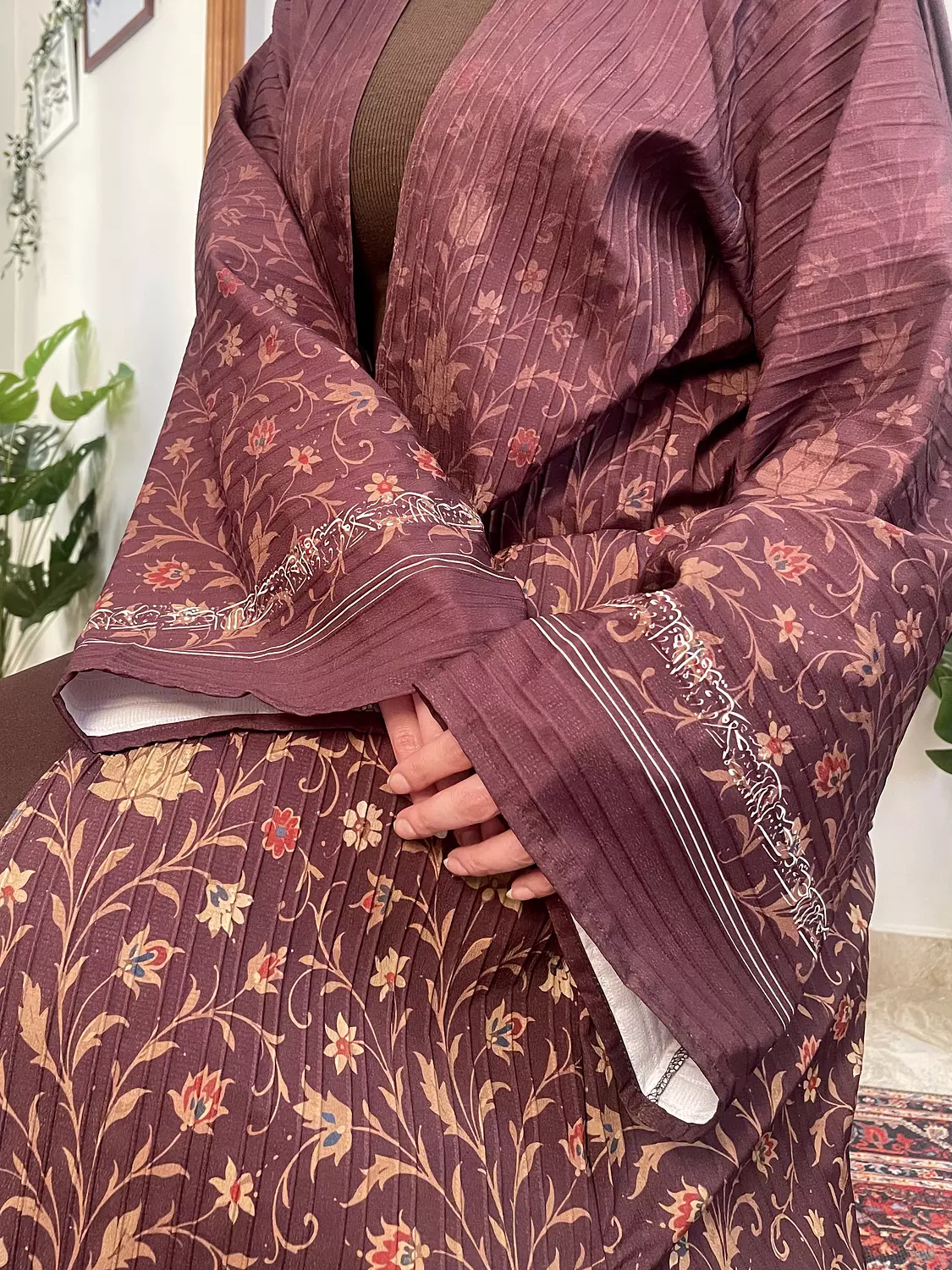 غريبٌ على الدهر حُسنك هذا/كارديجان hover image