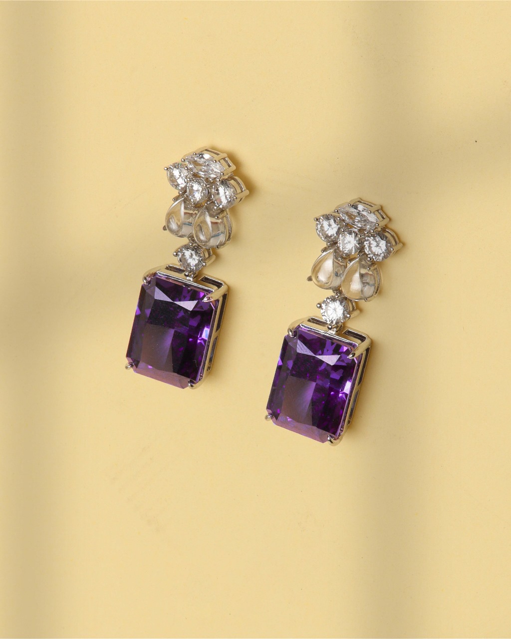 <p><strong><br>EARRINGS</strong></p>