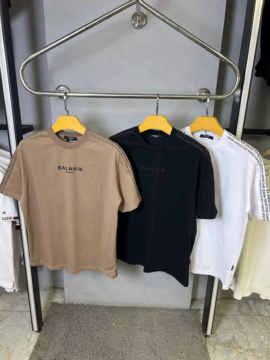 BALMAIN TSHIRT / 1472 9